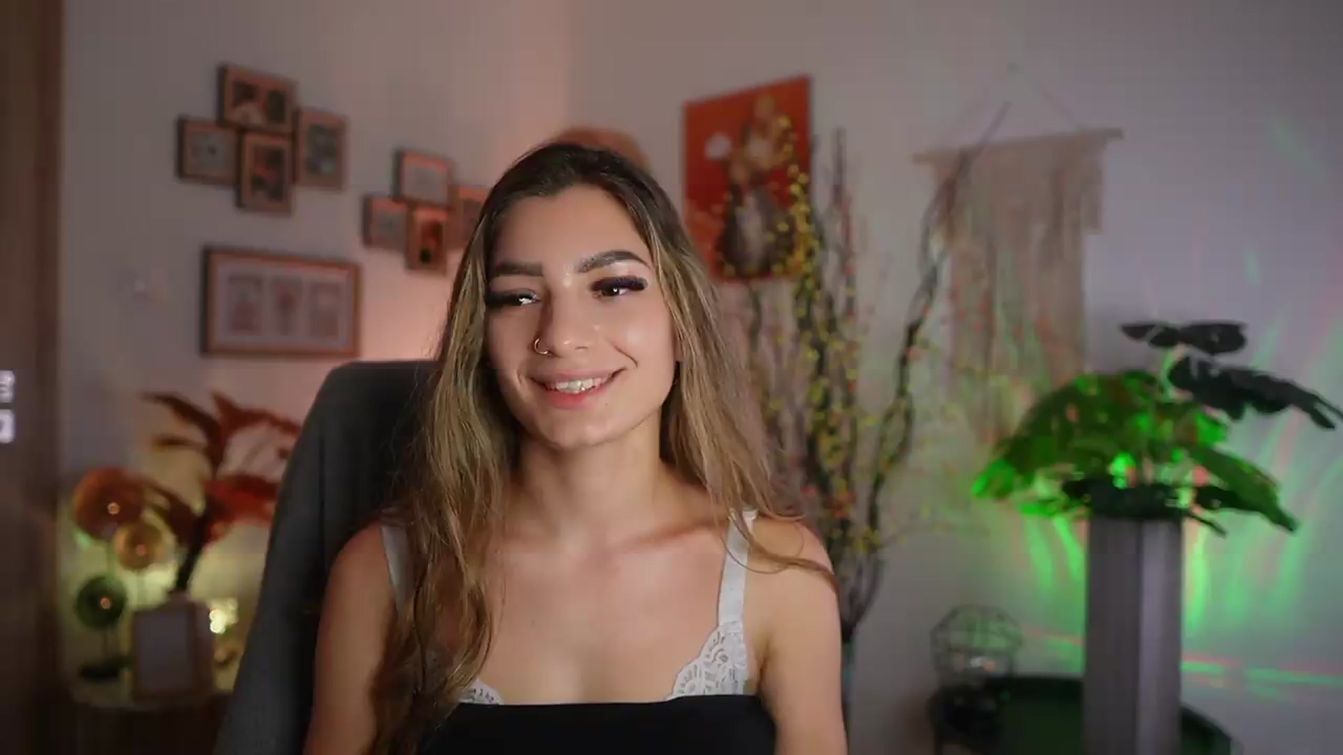Gallery image thumbnail from Anna_Brie's myfreecams stream on, 09/13/2026, 14:50 image 20 of 20