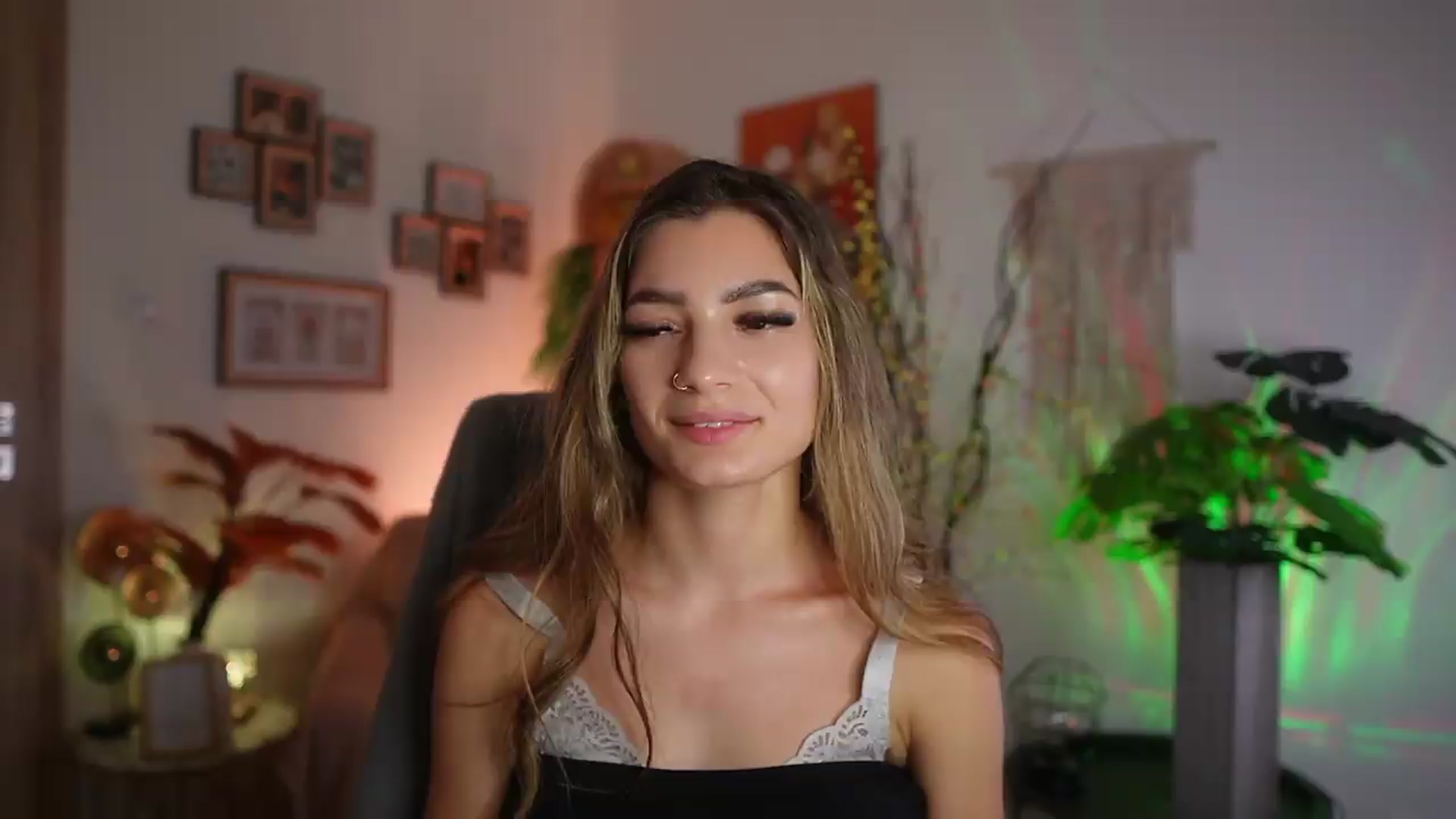 Gallery image thumbnail from Anna_Brie's myfreecams stream on, 09/13/2026, 16:39 image 13 of 20