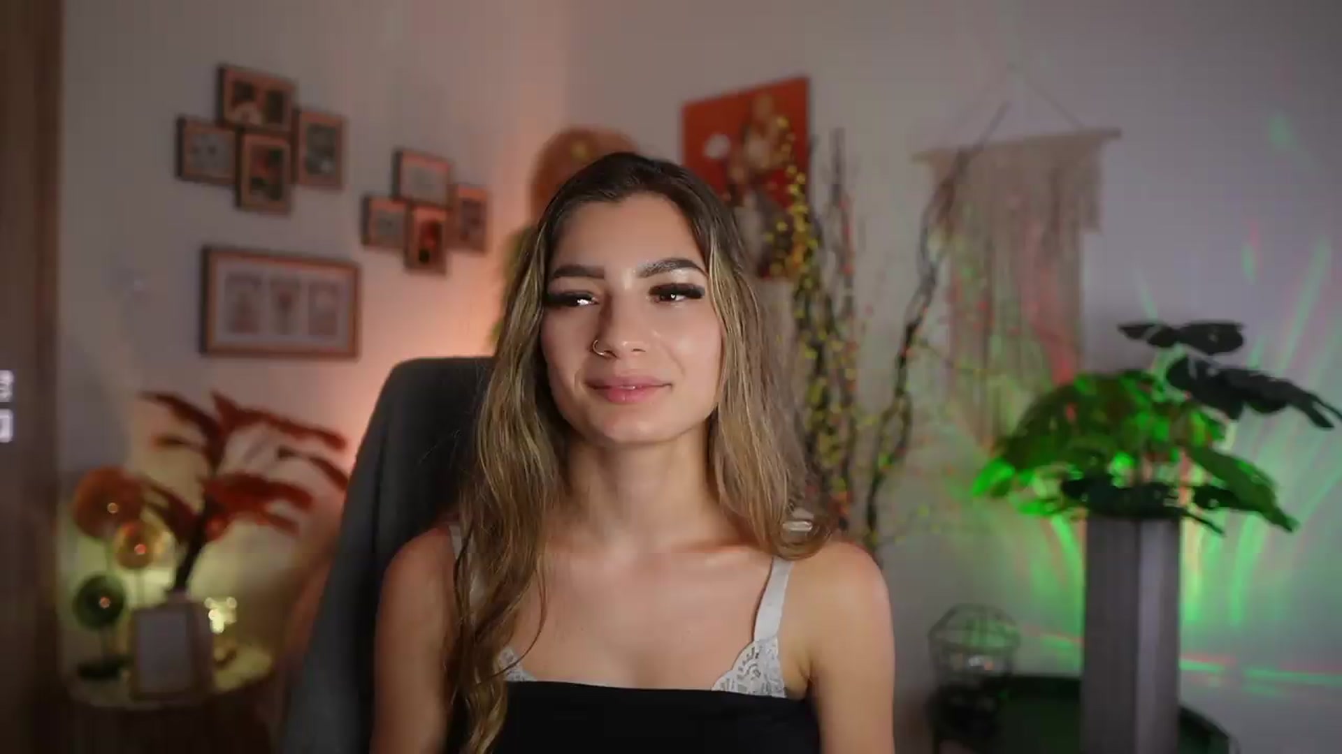 Gallery image thumbnail from Anna_Brie's myfreecams stream on, 09/13/2026, 16:39 image 2 of 20