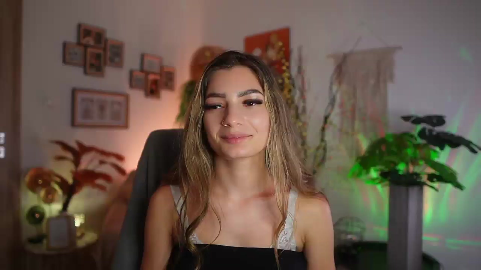 Gallery image thumbnail from Anna_Brie's myfreecams stream on, 09/13/2026, 16:39 image 10 of 20