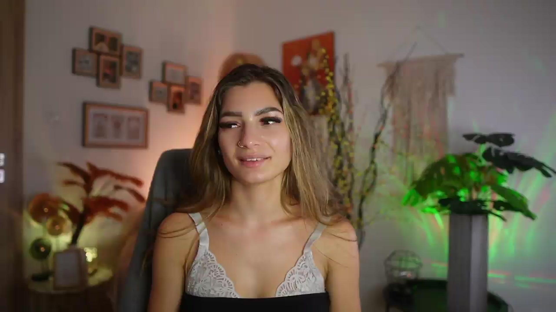Gallery image thumbnail from Anna_Brie's myfreecams stream on, 09/13/2026, 17:53 image 1 of 20