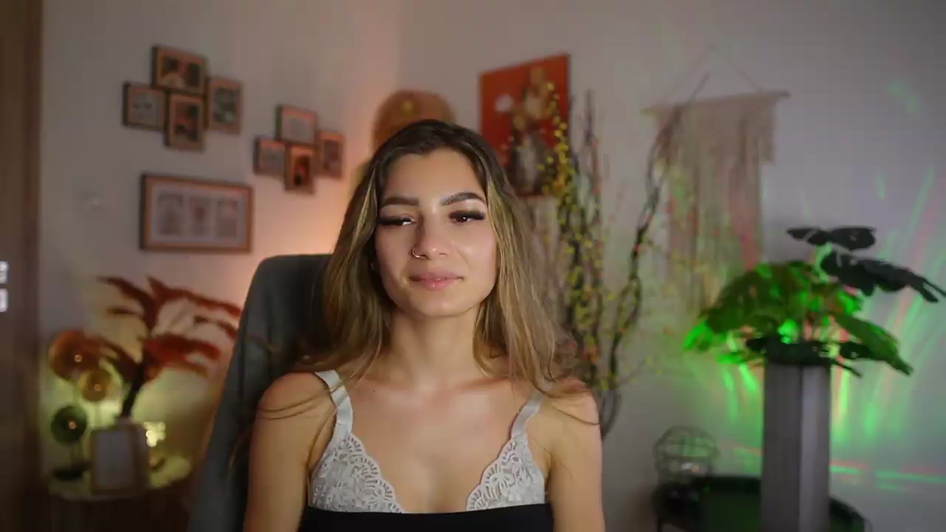 Gallery image thumbnail from Anna_Brie's myfreecams stream on, 09/13/2026, 17:53 image 6 of 20