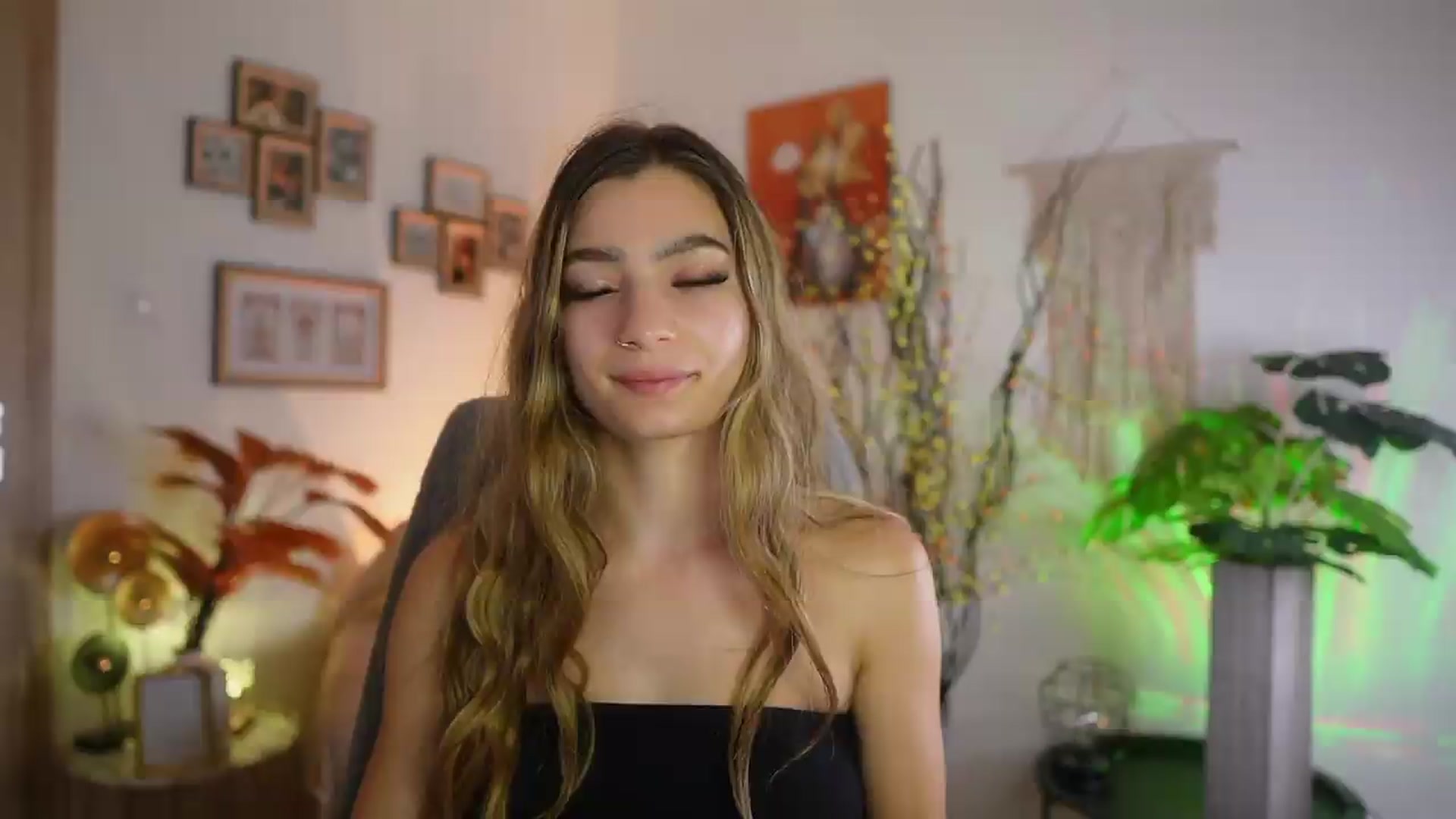 Gallery image thumbnail from Anna_Brie's myfreecams stream on, 09/16/2026, 18:05 image 5 of 20
