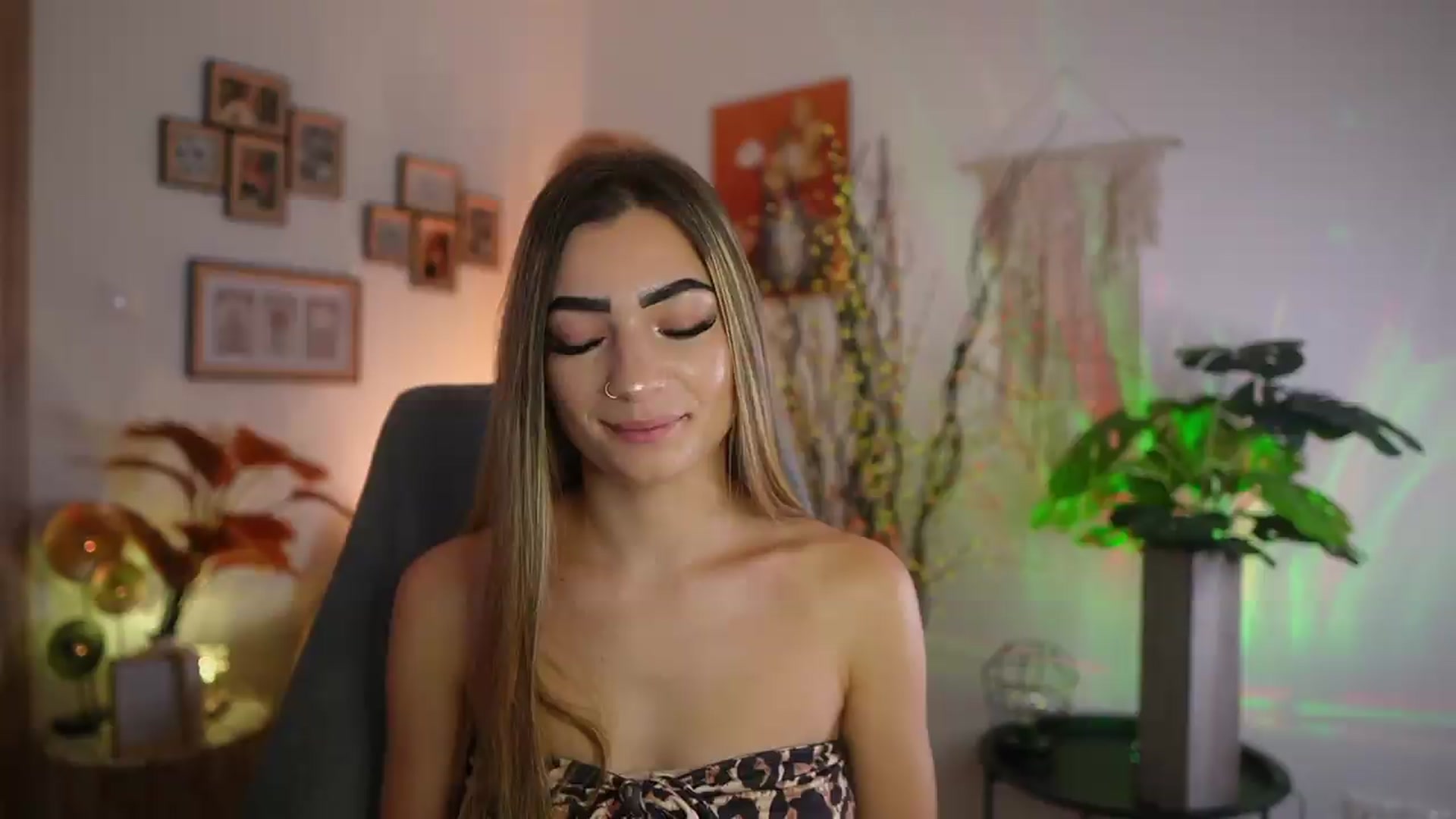 Gallery image thumbnail from Anna_Brie's myfreecams stream on, 09/17/2026, 14:02 image 5 of 20