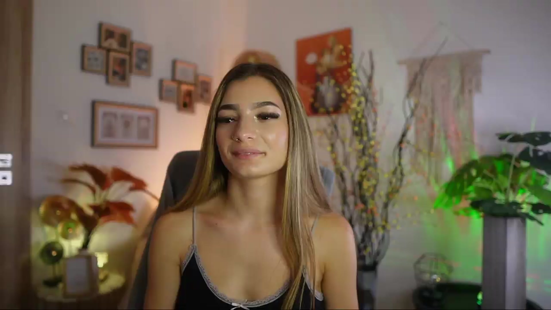 Gallery image thumbnail from Anna_Brie's myfreecams stream on, 09/18/2026, 17:44 image 6 of 20
