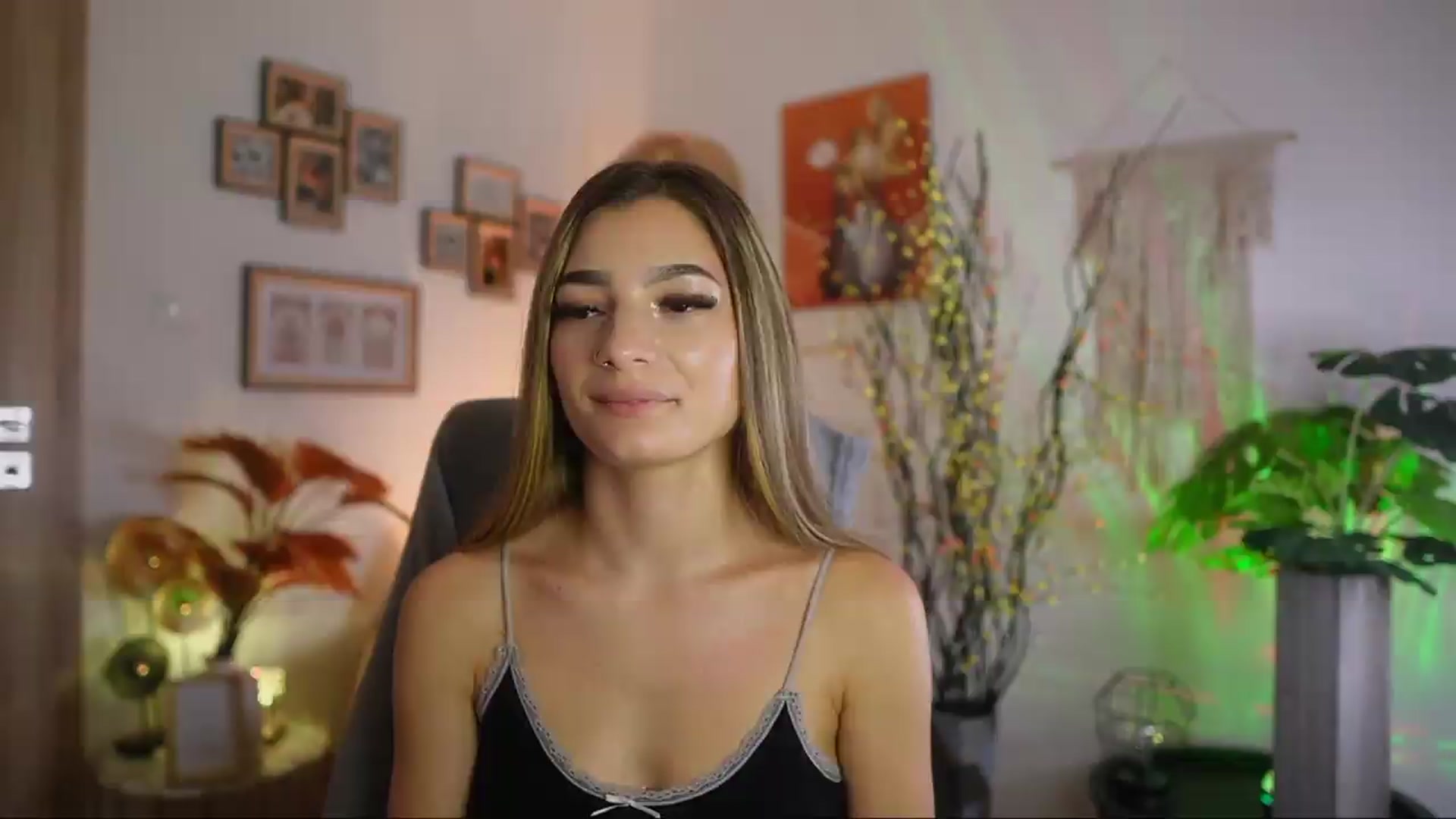 Gallery image thumbnail from Anna_Brie's myfreecams stream on, 09/18/2026, 17:44 image 11 of 20
