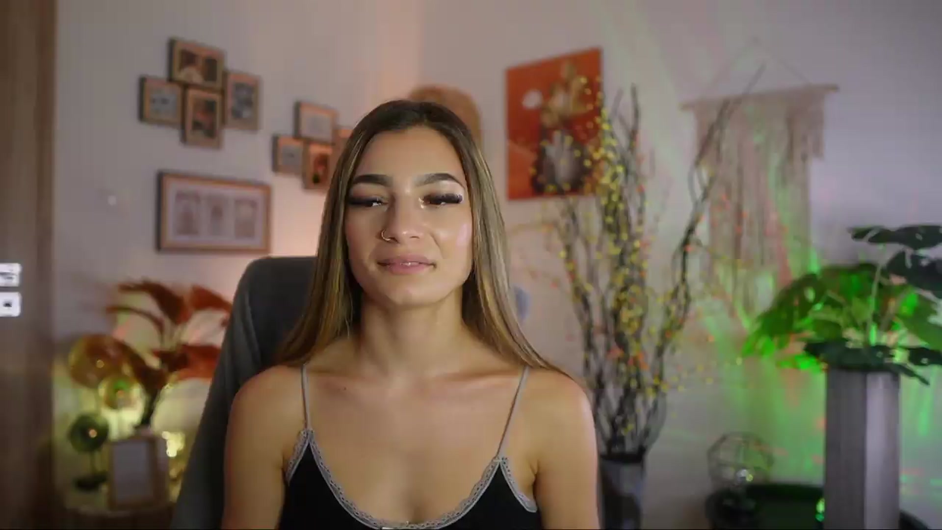 Gallery image thumbnail from Anna_Brie's myfreecams stream on, 09/18/2026, 17:44 image 3 of 20