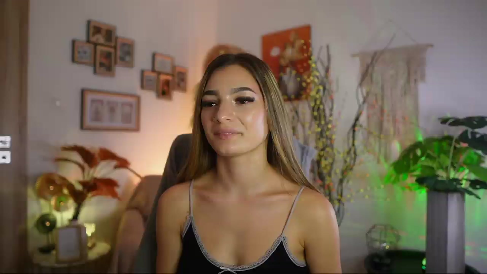 Gallery image thumbnail from Anna_Brie's myfreecams stream on, 09/18/2026, 17:44 image 19 of 20