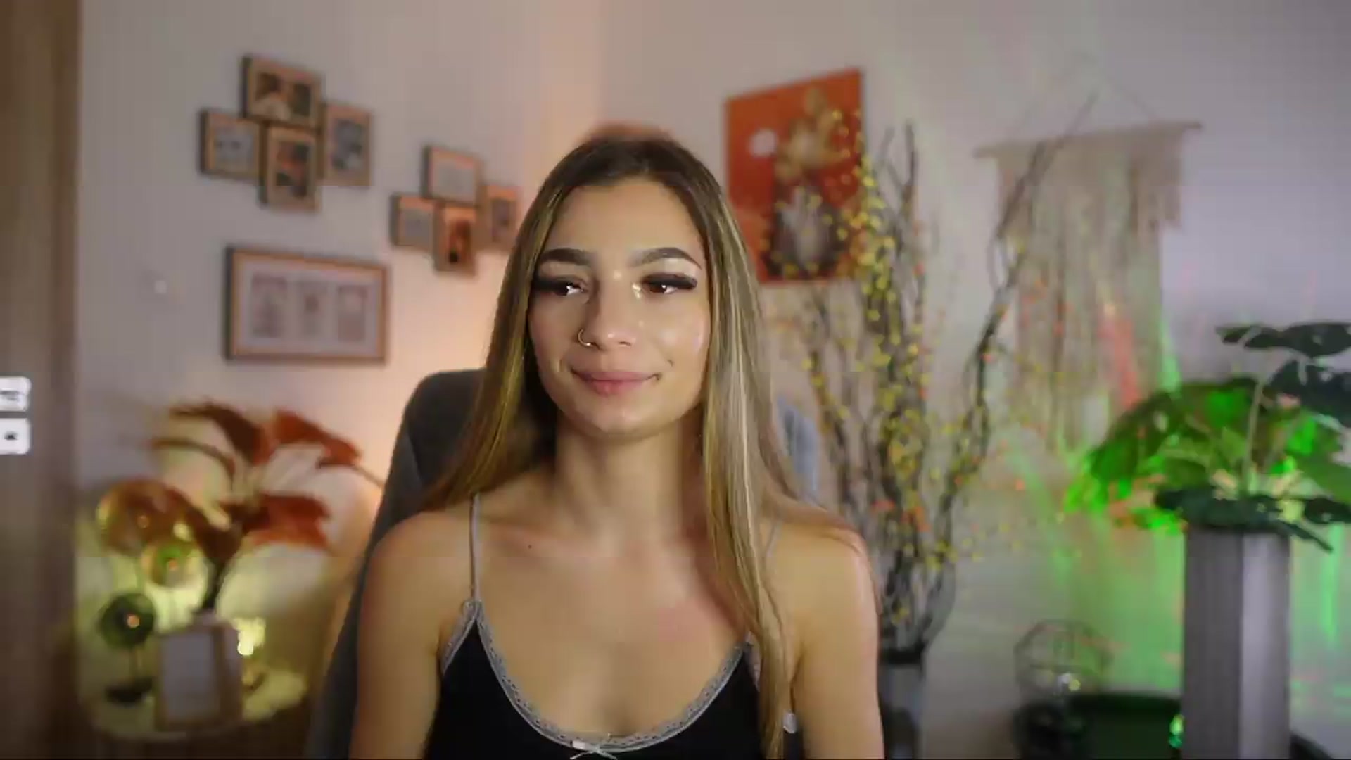 Gallery image thumbnail from Anna_Brie's myfreecams stream on, 09/18/2026, 17:44 image 9 of 20