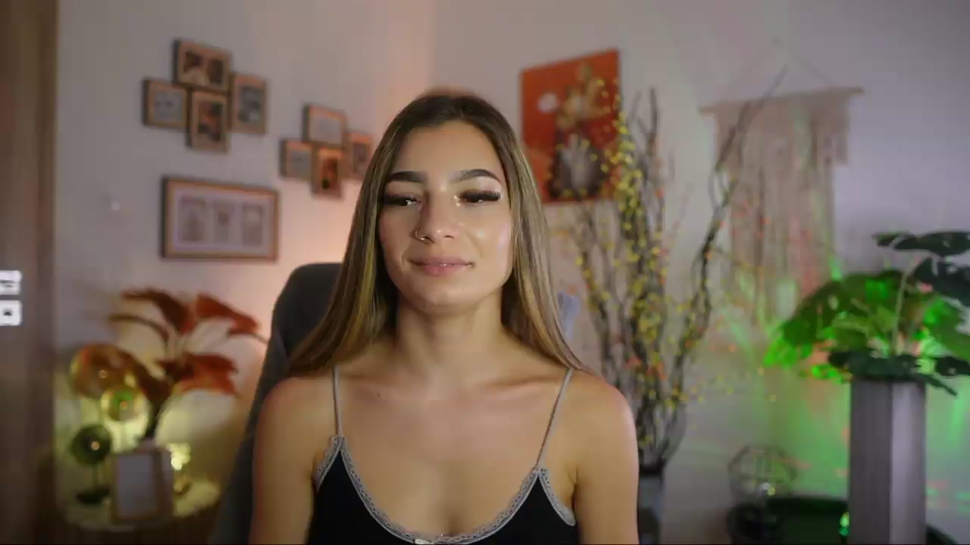 Gallery image thumbnail from Anna_Brie's myfreecams stream on, 09/18/2026, 17:44 image 1 of 20
