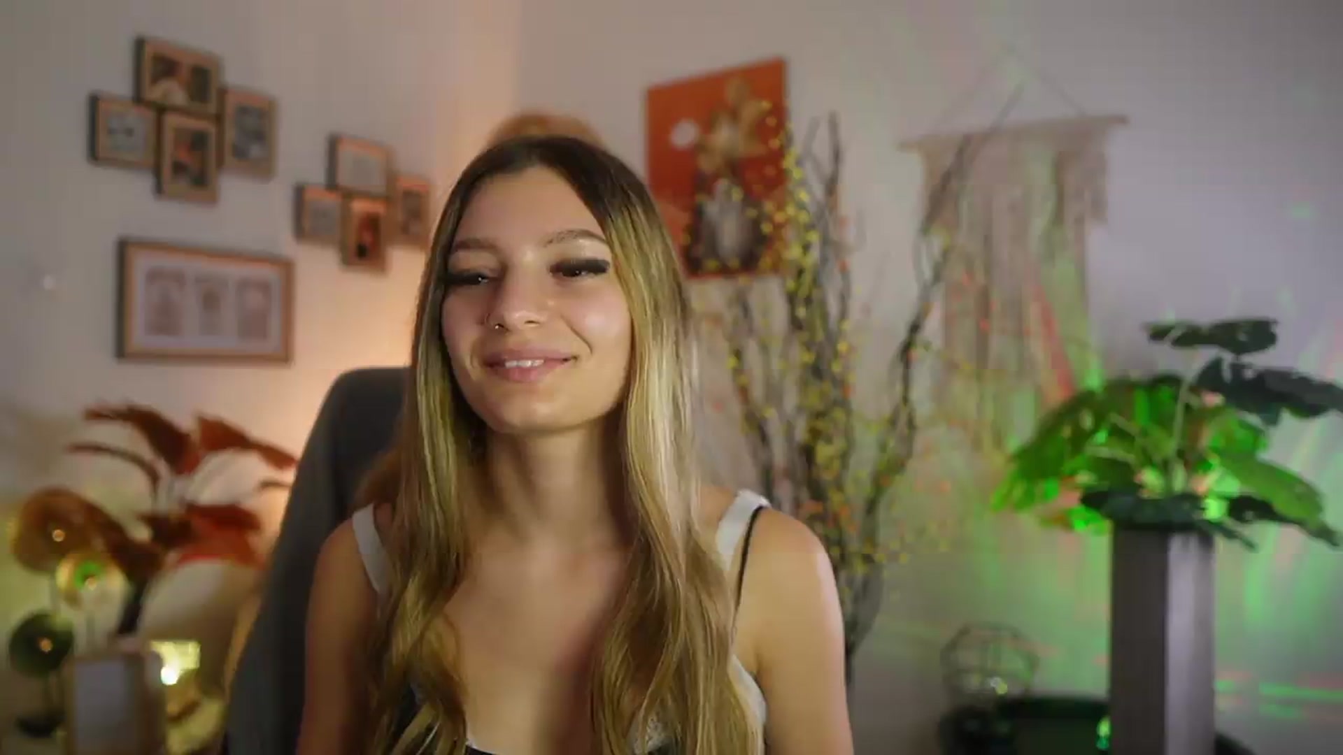 Gallery image thumbnail from Anna_Brie's myfreecams stream on, 09/20/2026, 15:33 image 20 of 20