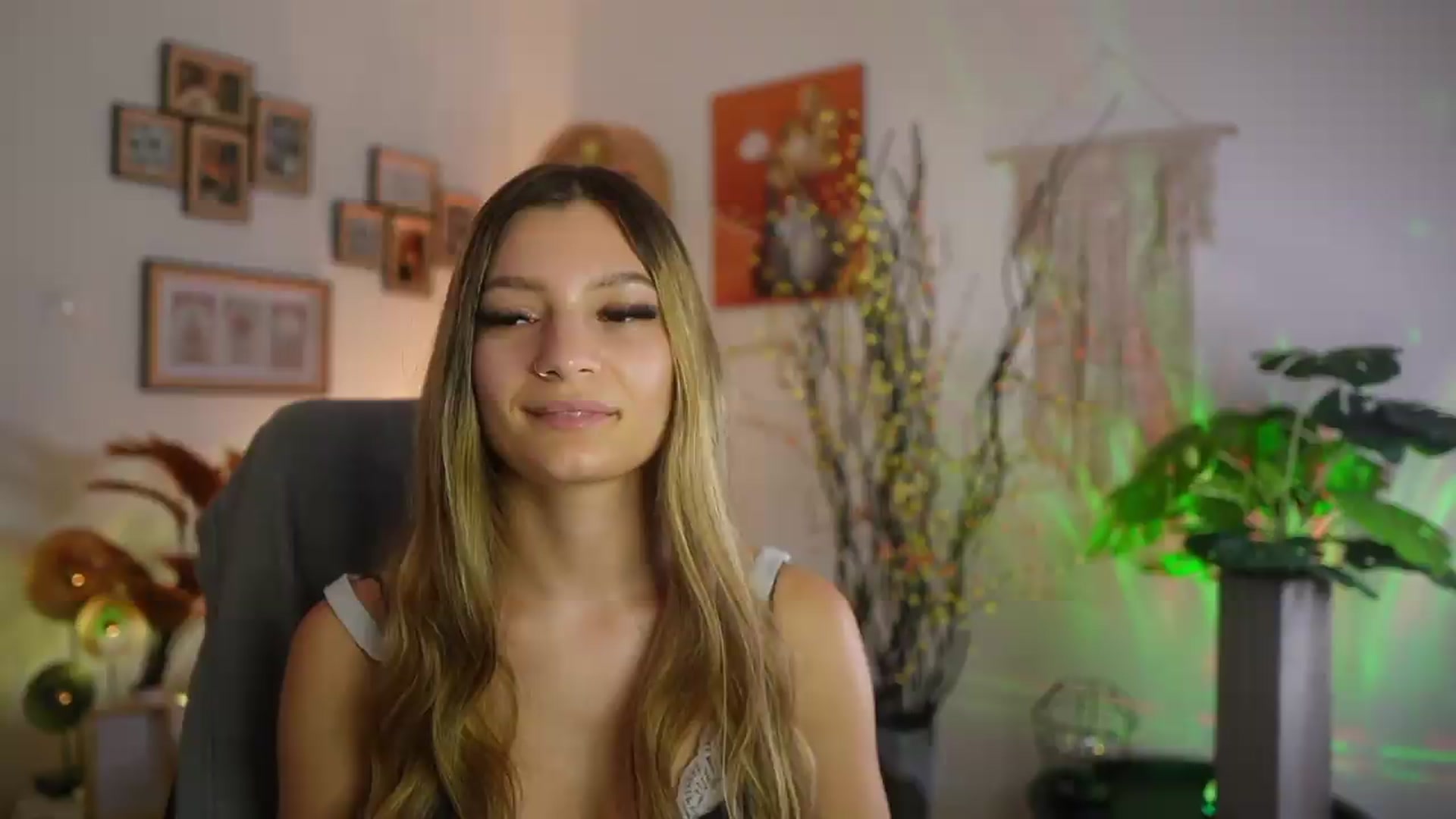 Gallery image thumbnail from Anna_Brie's myfreecams stream on, 09/20/2026, 17:47 image 20 of 20