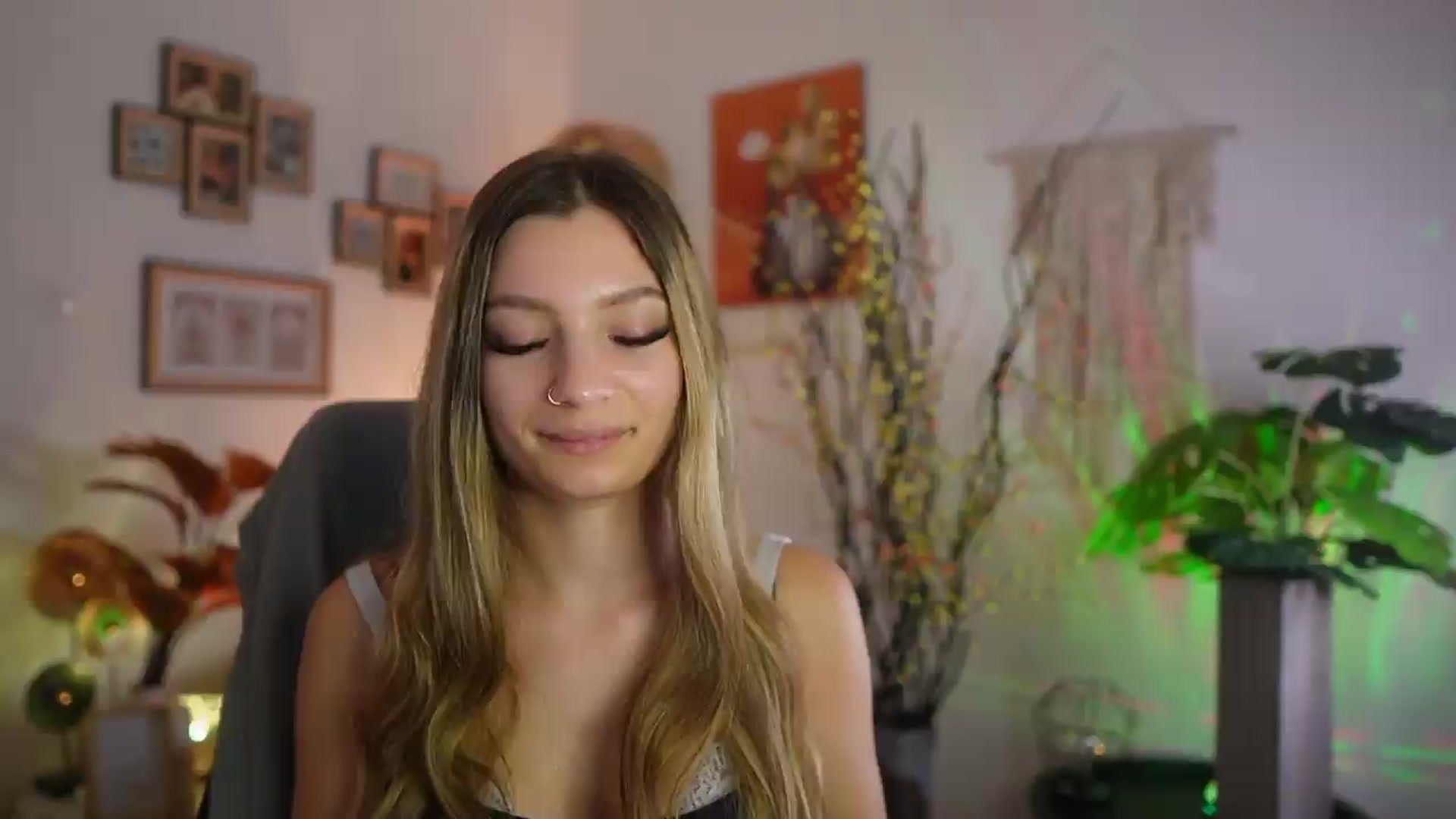 Gallery image thumbnail from Anna_Brie's myfreecams stream on, 09/20/2026, 17:47 image 9 of 20
