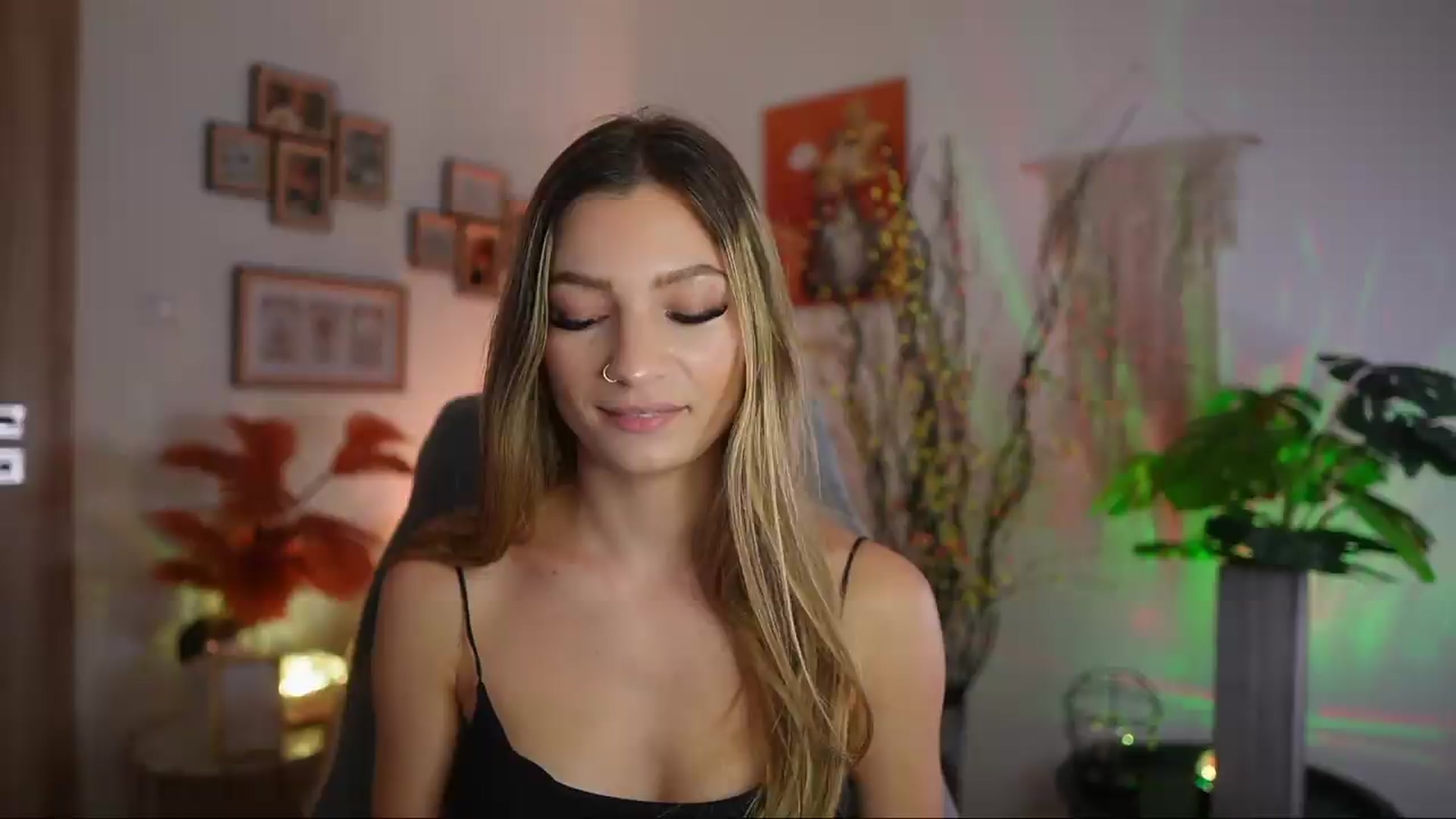 Gallery image thumbnail from Anna_Brie's myfreecams stream on, 09/21/2026, 14:24 image 2 of 20