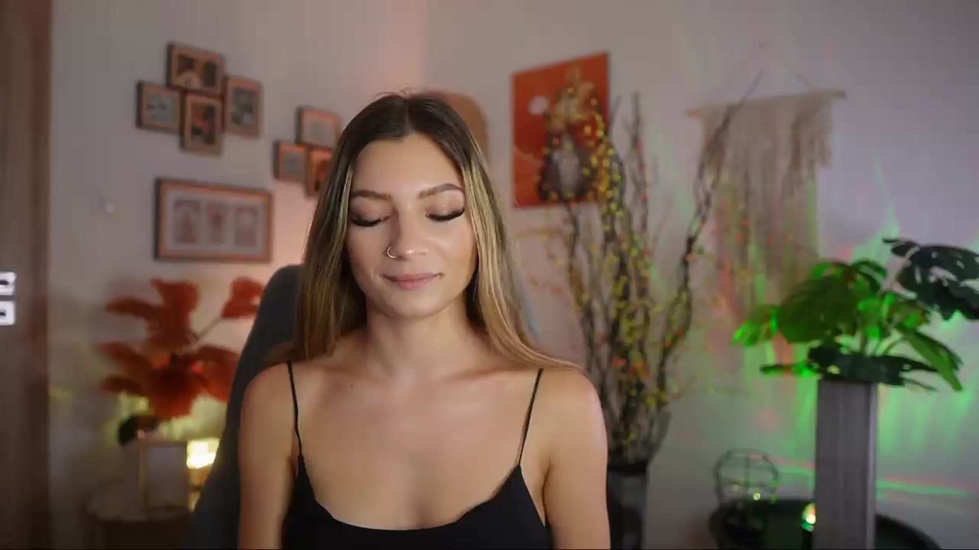 Gallery image thumbnail from Anna_Brie's myfreecams stream on, 09/21/2026, 14:24 image 20 of 20