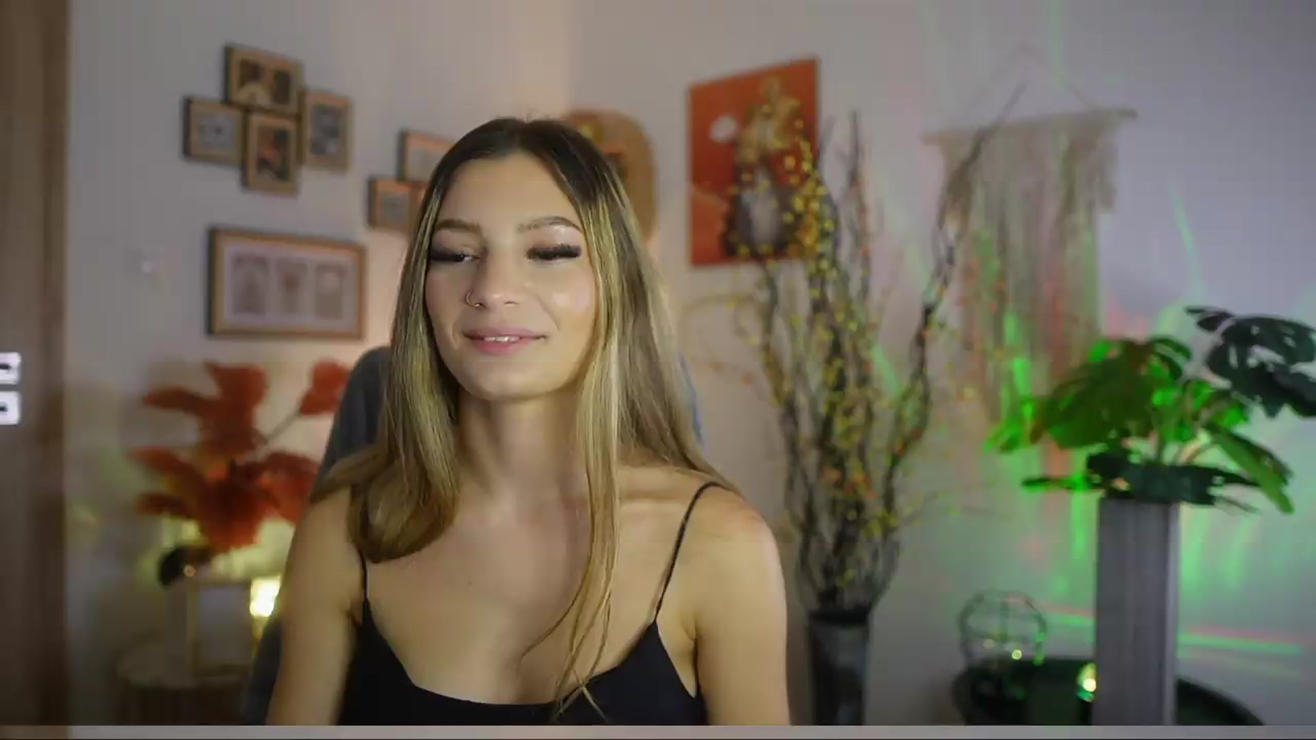 Gallery image thumbnail from Anna_Brie's myfreecams stream on, 09/21/2026, 16:26 image 10 of 20