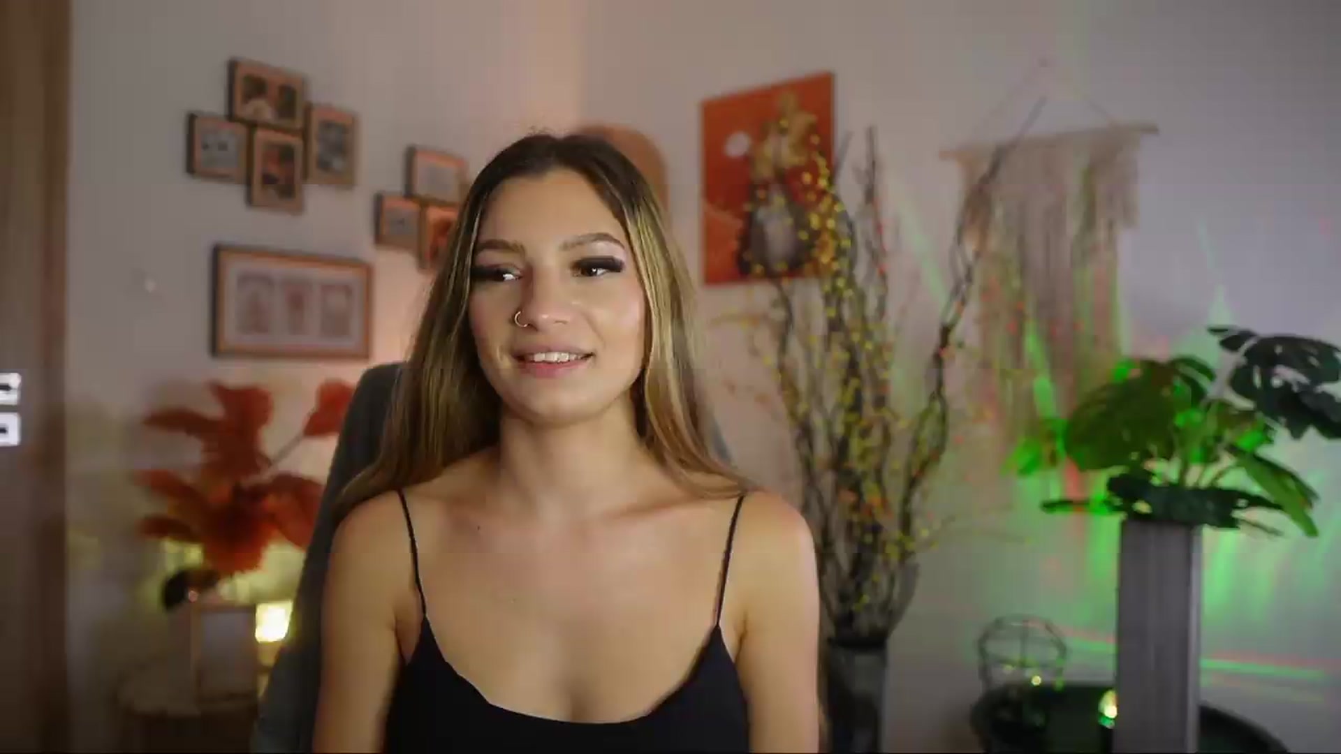 Gallery image thumbnail from Anna_Brie's myfreecams stream on, 09/21/2026, 18:12 image 10 of 20