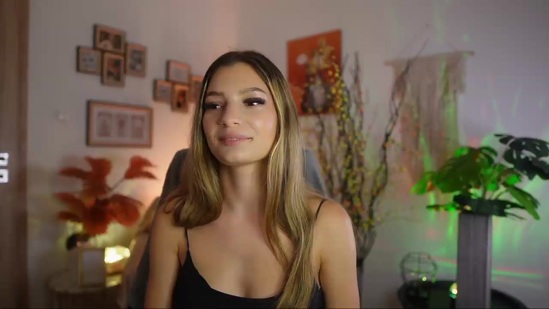 Gallery image thumbnail from Anna_Brie's myfreecams stream on, 09/21/2026, 18:12 image 8 of 20