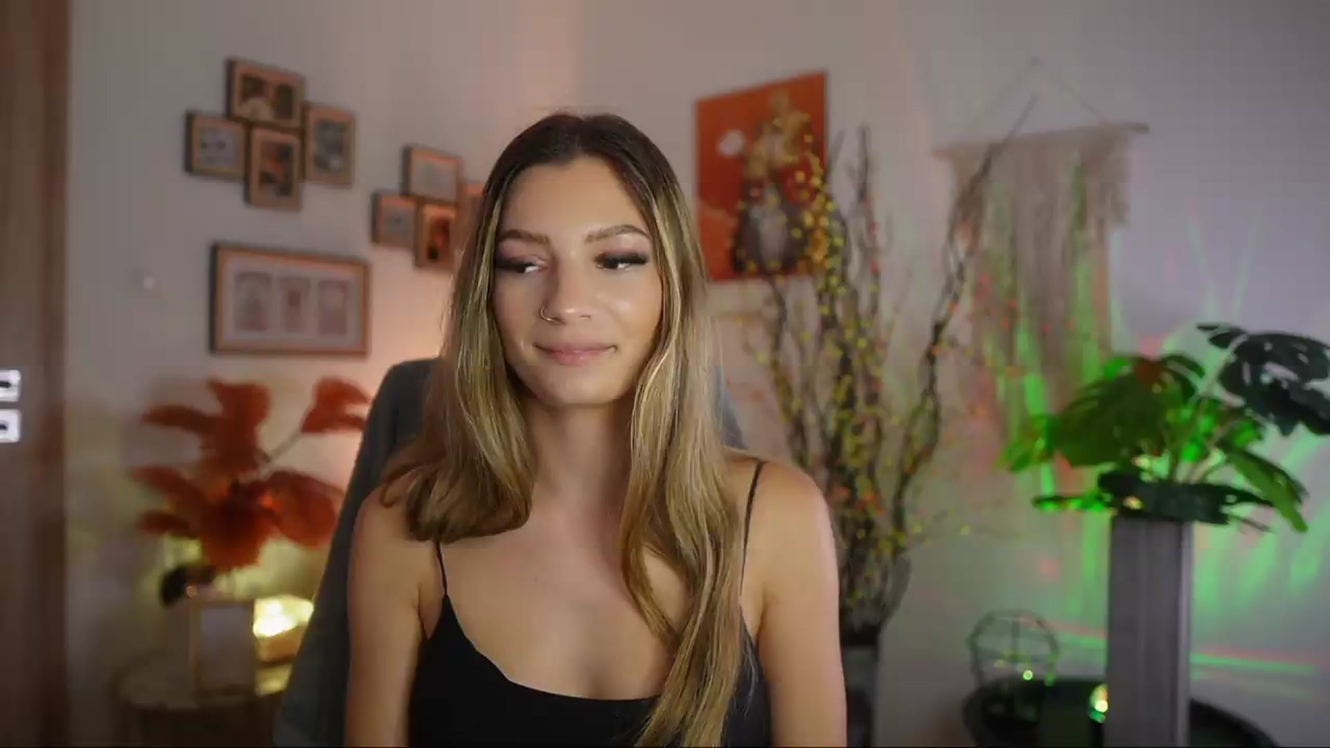 Gallery image thumbnail from Anna_Brie's myfreecams stream on, 09/21/2026, 18:12 image 6 of 20