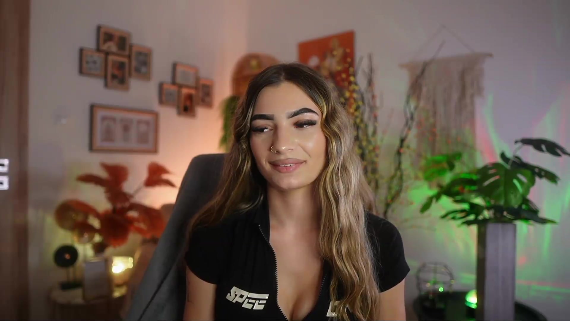 Gallery image thumbnail from Anna_Brie's myfreecams stream on, 09/22/2026, 16:53 image 20 of 20