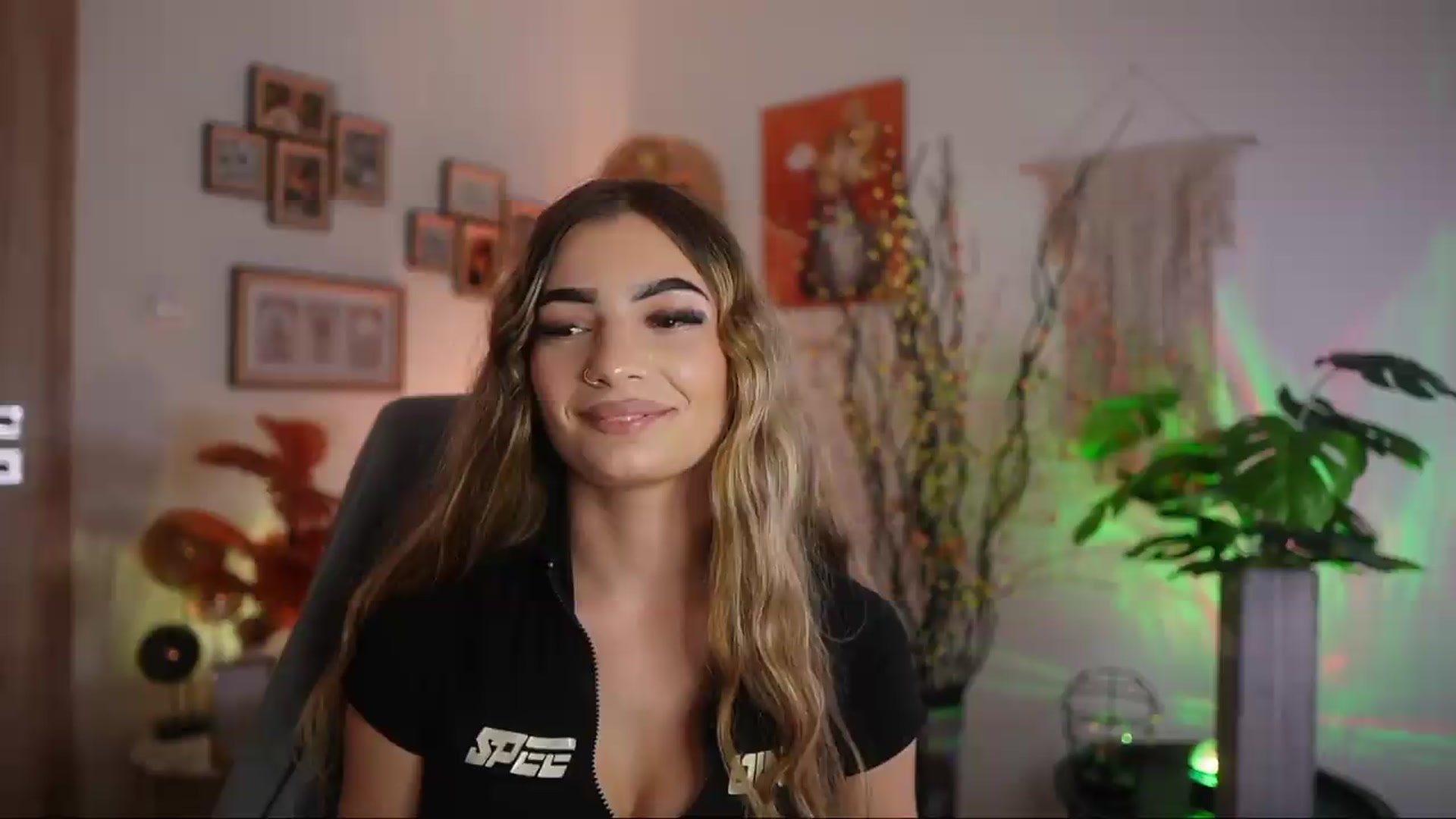 Gallery image thumbnail from Anna_Brie's myfreecams stream on, 09/22/2026, 17:33 image 10 of 20