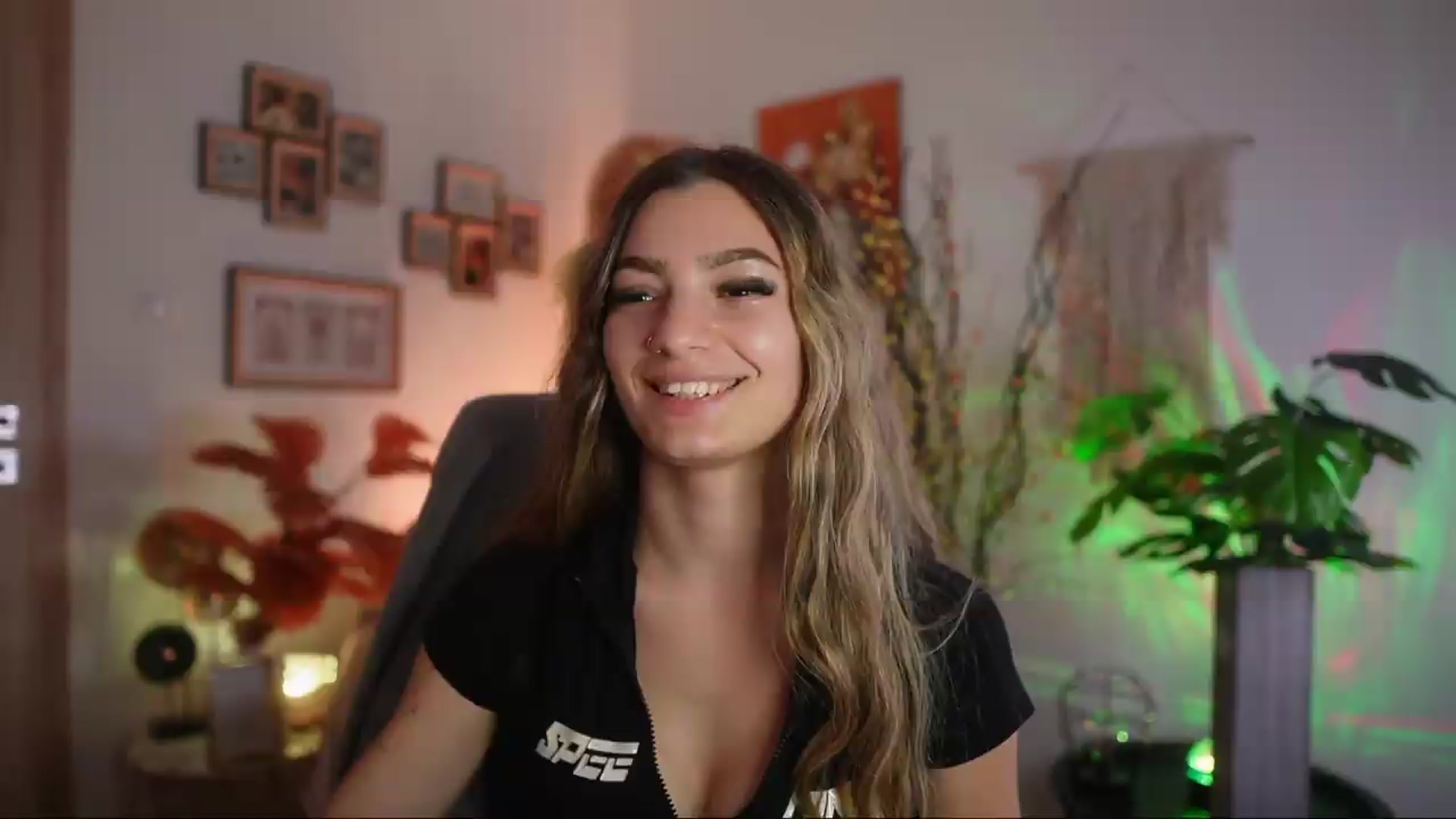 Gallery image thumbnail from Anna_Brie's myfreecams stream on, 09/23/2026, 14:14 image 12 of 20