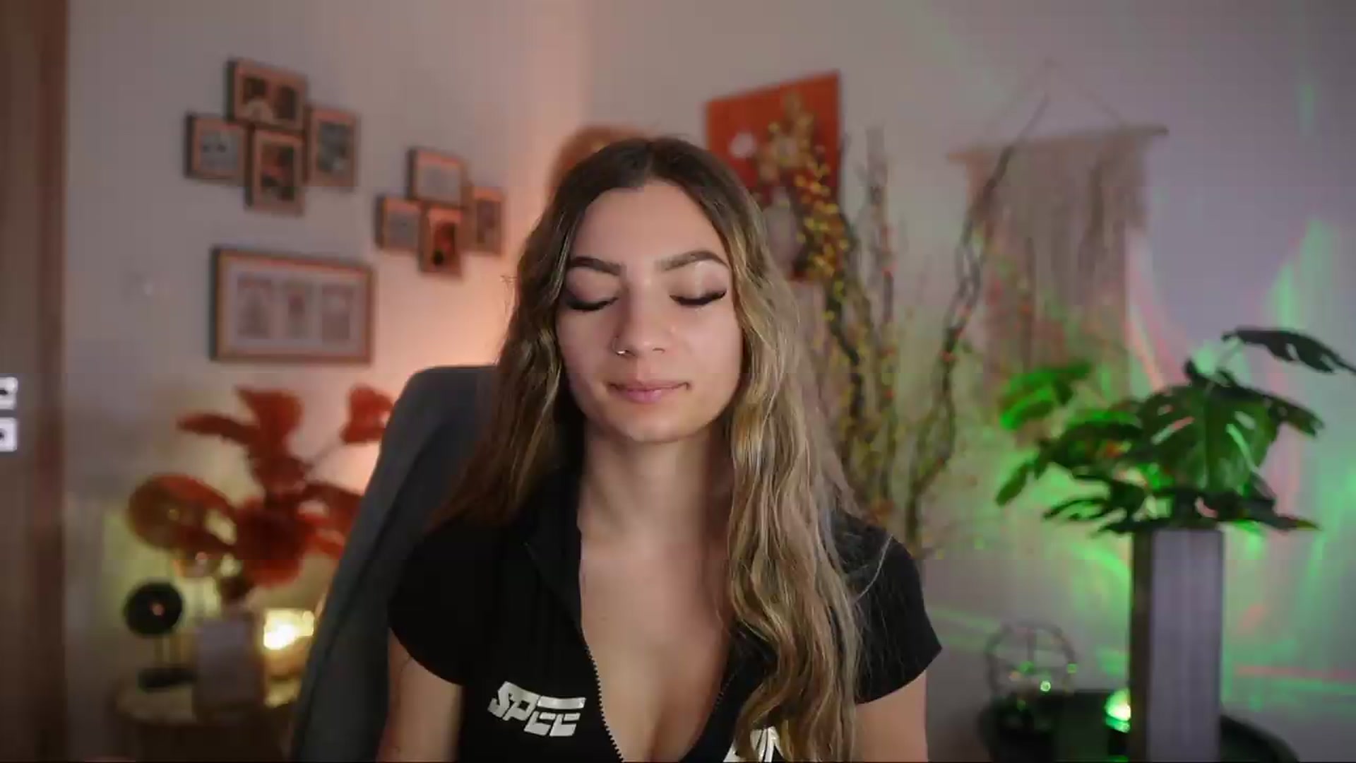 Gallery image thumbnail from Anna_Brie's myfreecams stream on, 09/23/2026, 14:14 image 13 of 20
