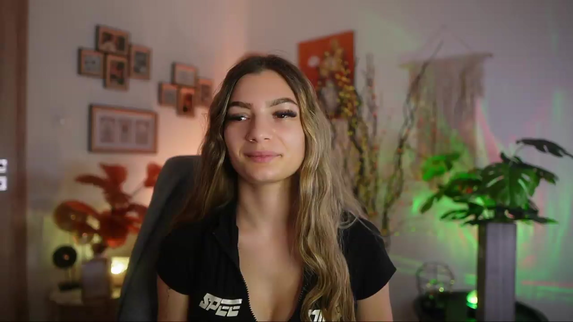 Gallery image thumbnail from Anna_Brie's myfreecams stream on, 09/23/2026, 14:14 image 5 of 20
