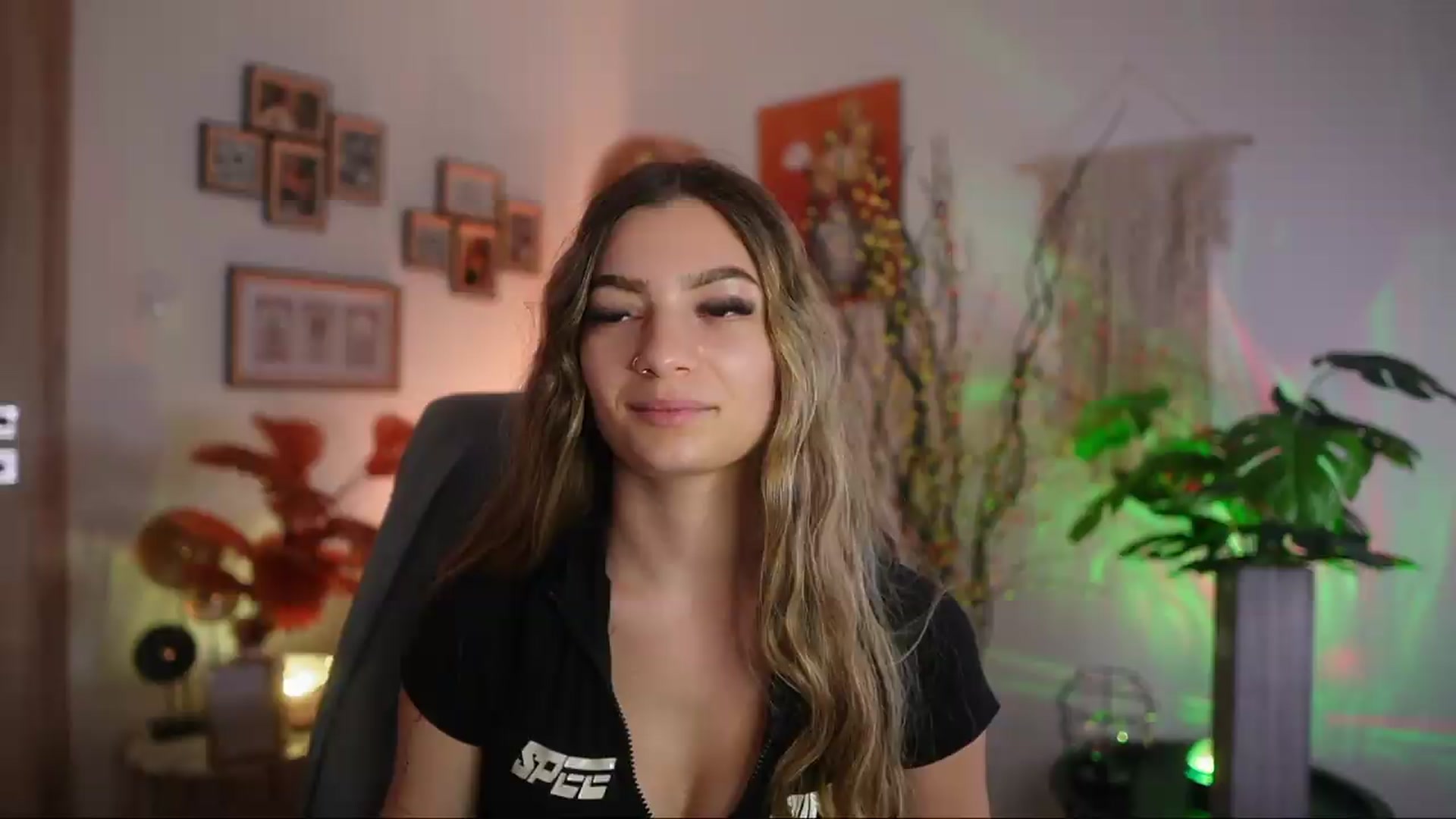 Gallery image thumbnail from Anna_Brie's myfreecams stream on, 09/23/2026, 14:14 image 16 of 20
