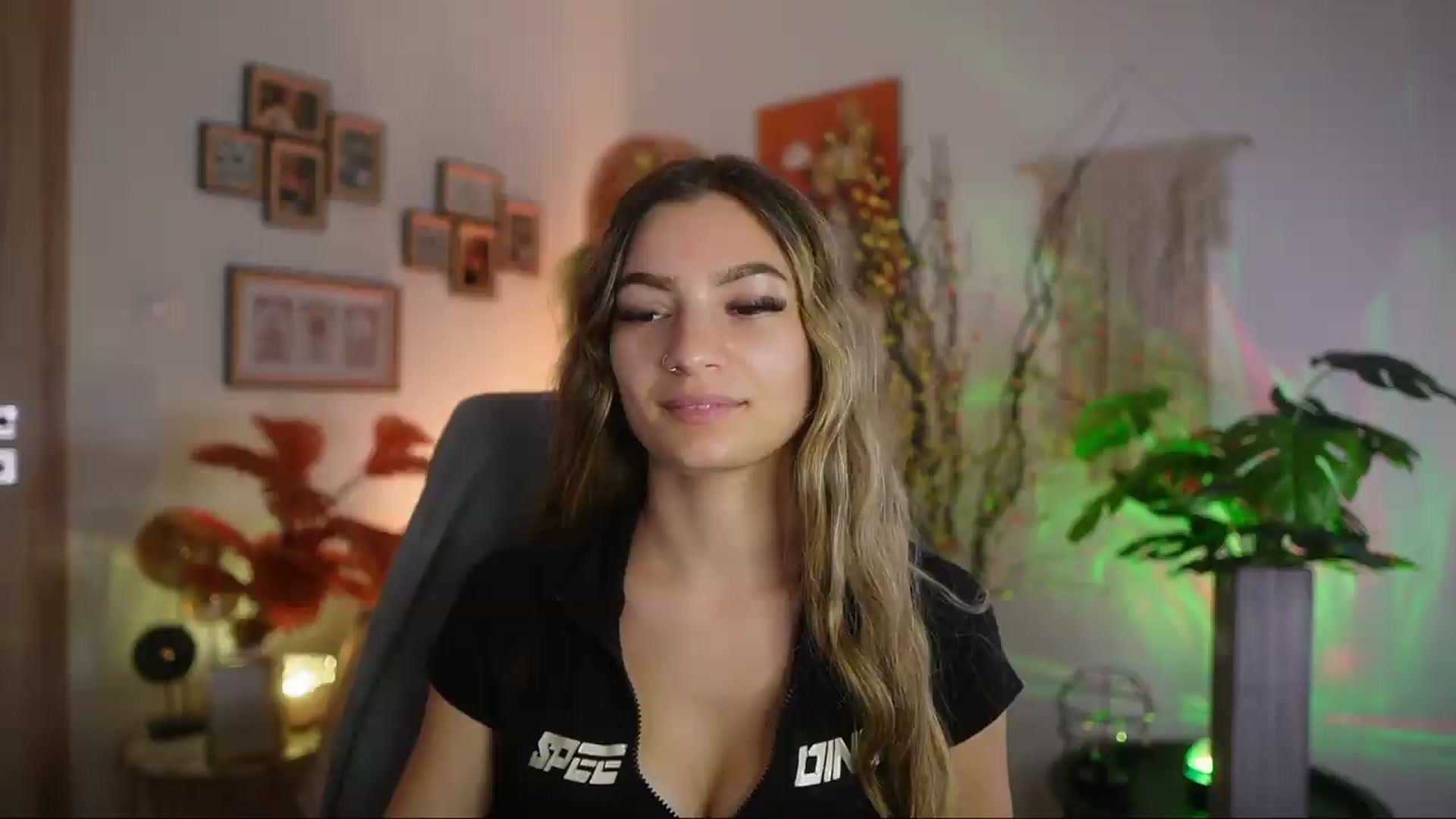 Gallery image thumbnail from Anna_Brie's myfreecams stream on, 09/23/2026, 15:11 image 2 of 20