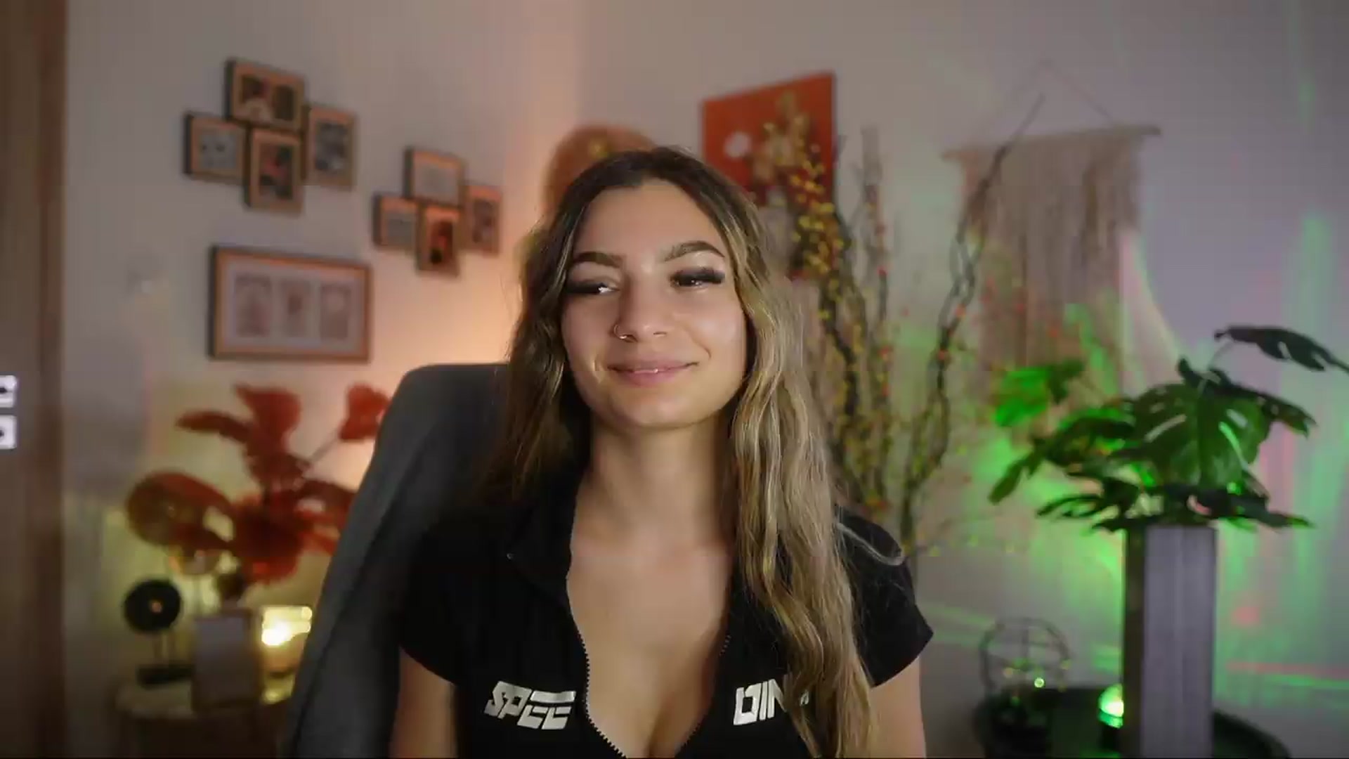 Gallery image thumbnail from Anna_Brie's myfreecams stream on, 09/23/2026, 15:11 image 3 of 20