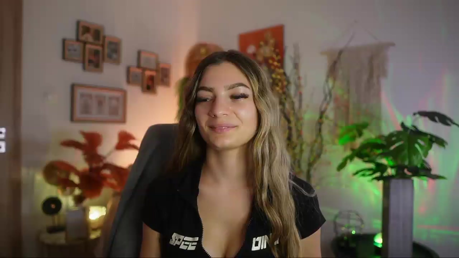 Gallery image thumbnail from Anna_Brie's myfreecams stream on, 09/23/2026, 15:11 image 5 of 20