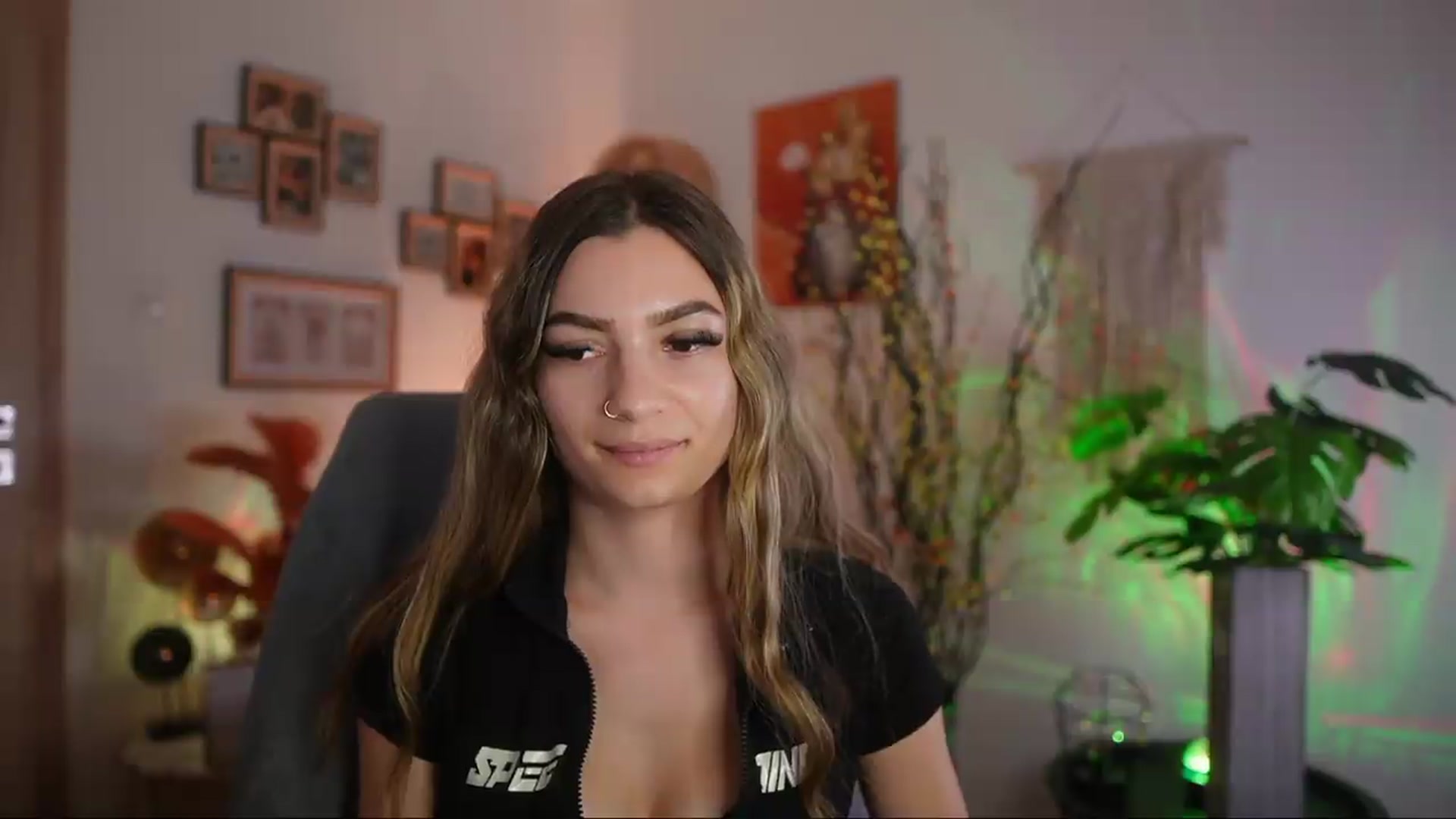 Gallery image thumbnail from Anna_Brie's myfreecams stream on, 09/23/2026, 17:48 image 15 of 20
