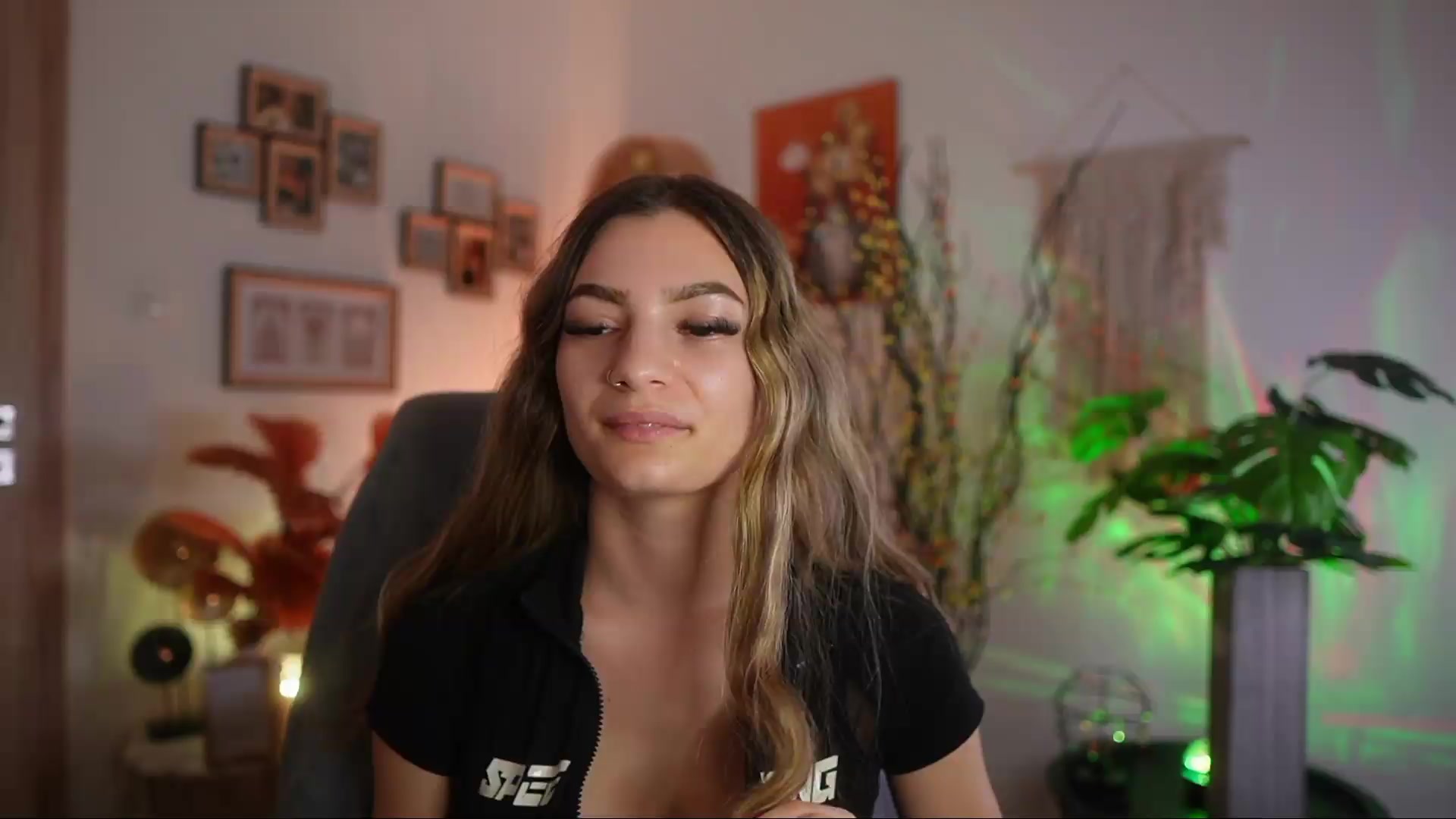 Gallery image thumbnail from Anna_Brie's myfreecams stream on, 09/23/2026, 17:48 image 18 of 20