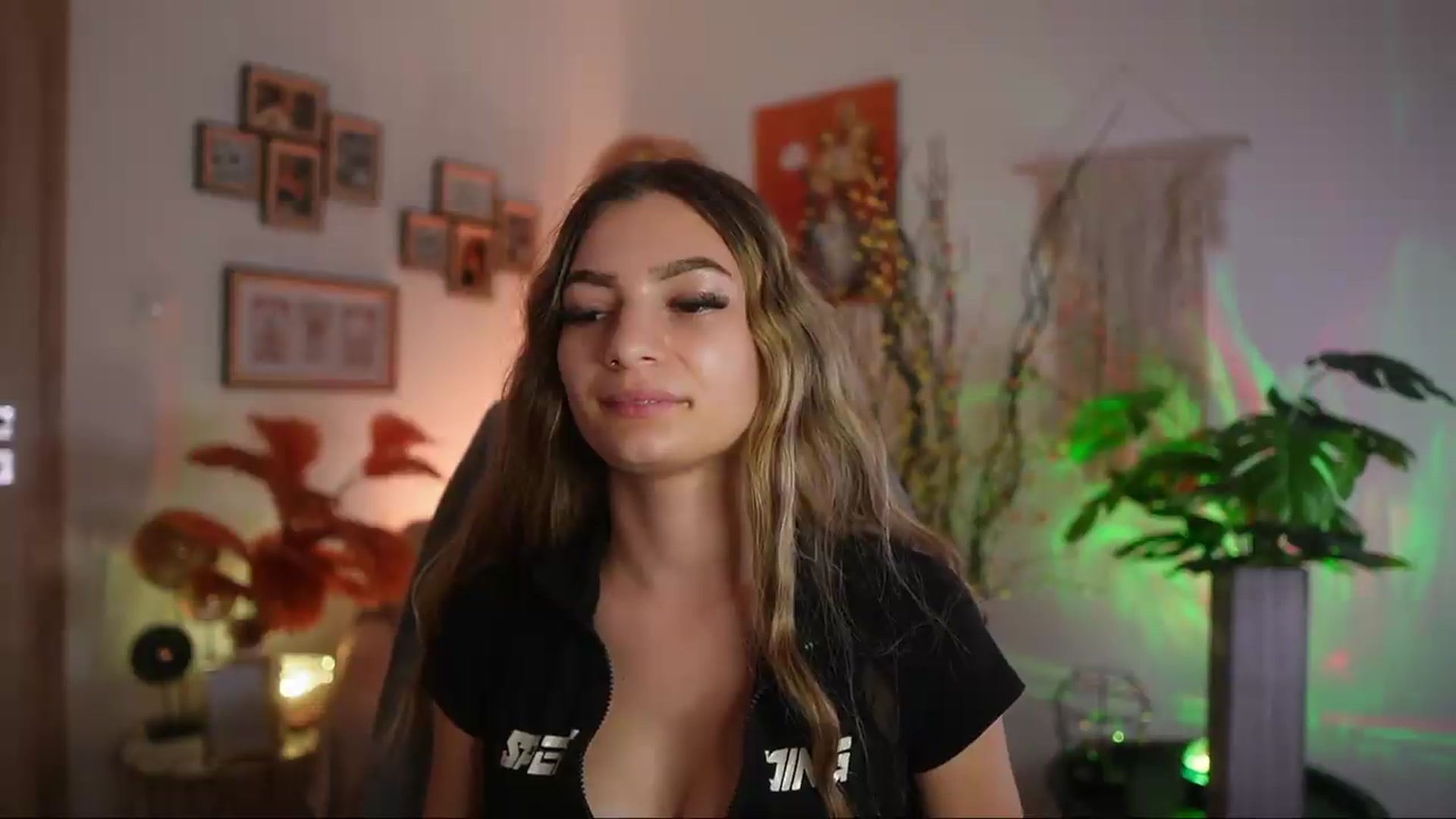 Gallery image thumbnail from Anna_Brie's myfreecams stream on, 09/23/2026, 17:48 image 12 of 20