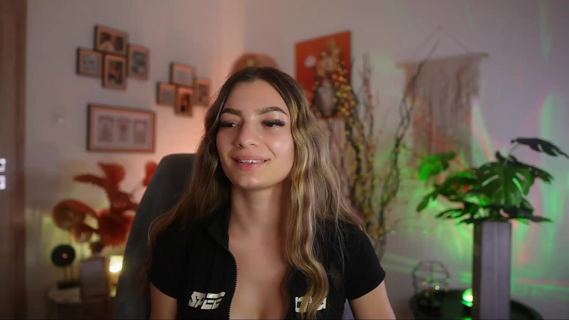 Gallery image thumbnail from Anna_Brie's myfreecams stream on, 09/23/2026, 17:48 image 19 of 20