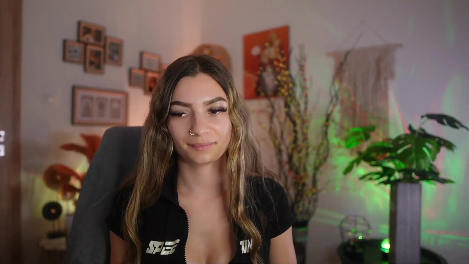 Gallery image thumbnail from Anna_Brie's myfreecams stream on, 09/23/2026, 17:48 image 17 of 20