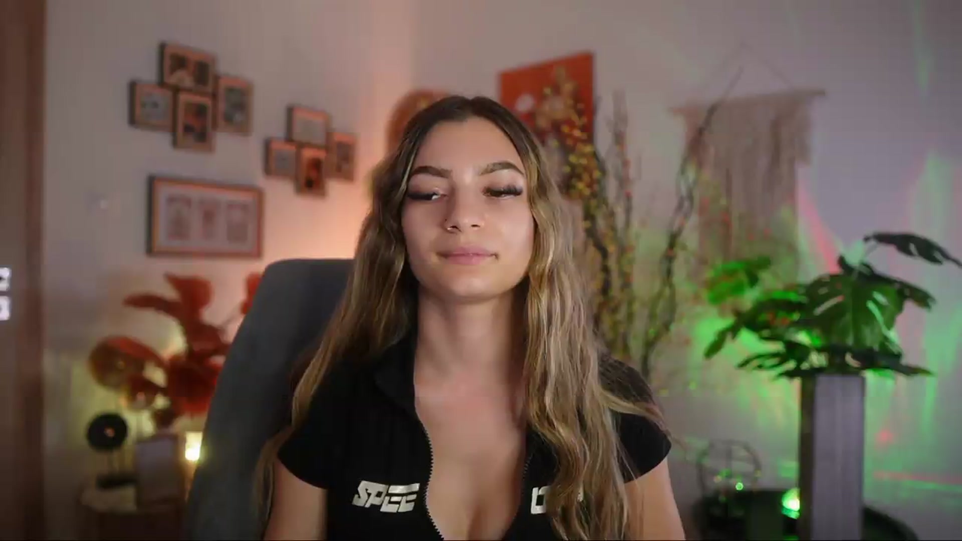 Gallery image thumbnail from Anna_Brie's myfreecams stream on, 09/23/2026, 17:48 image 9 of 20