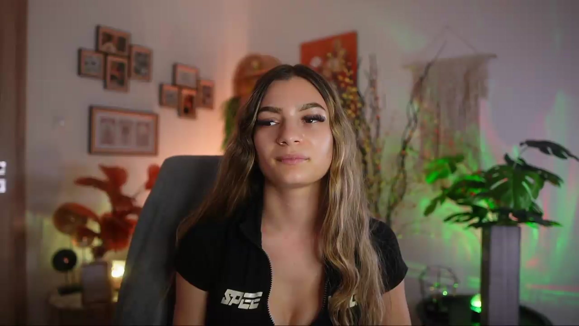 Gallery image thumbnail from Anna_Brie's myfreecams stream on, 09/23/2026, 17:48 image 11 of 20