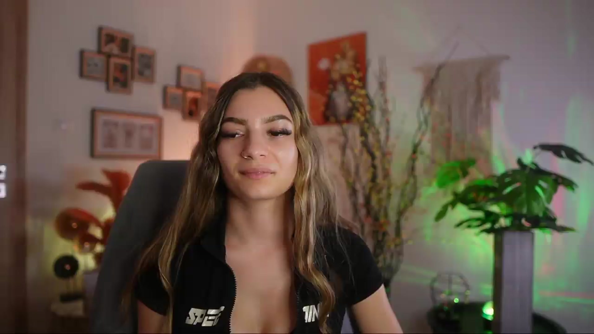 Gallery image thumbnail from Anna_Brie's myfreecams stream on, 09/23/2026, 17:48 image 16 of 20