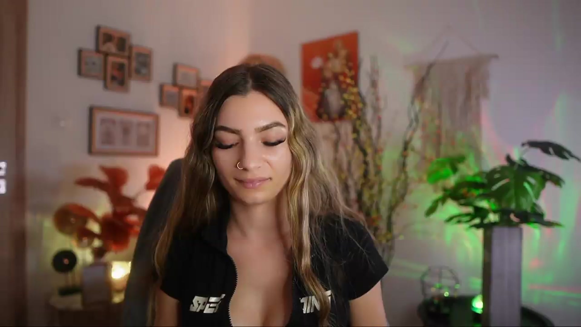 Gallery image thumbnail from Anna_Brie's myfreecams stream on, 09/23/2026, 17:48 image 13 of 20
