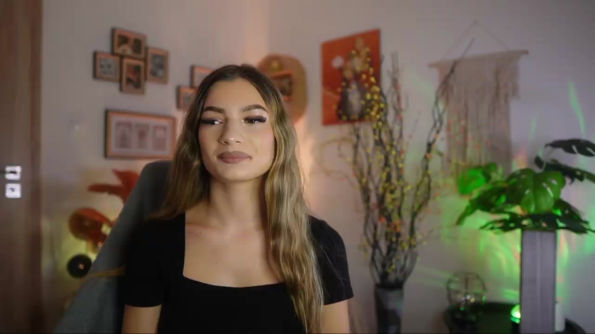 Gallery image thumbnail from Anna_Brie's myfreecams stream on, 09/24/2026, 14:44 image 6 of 20