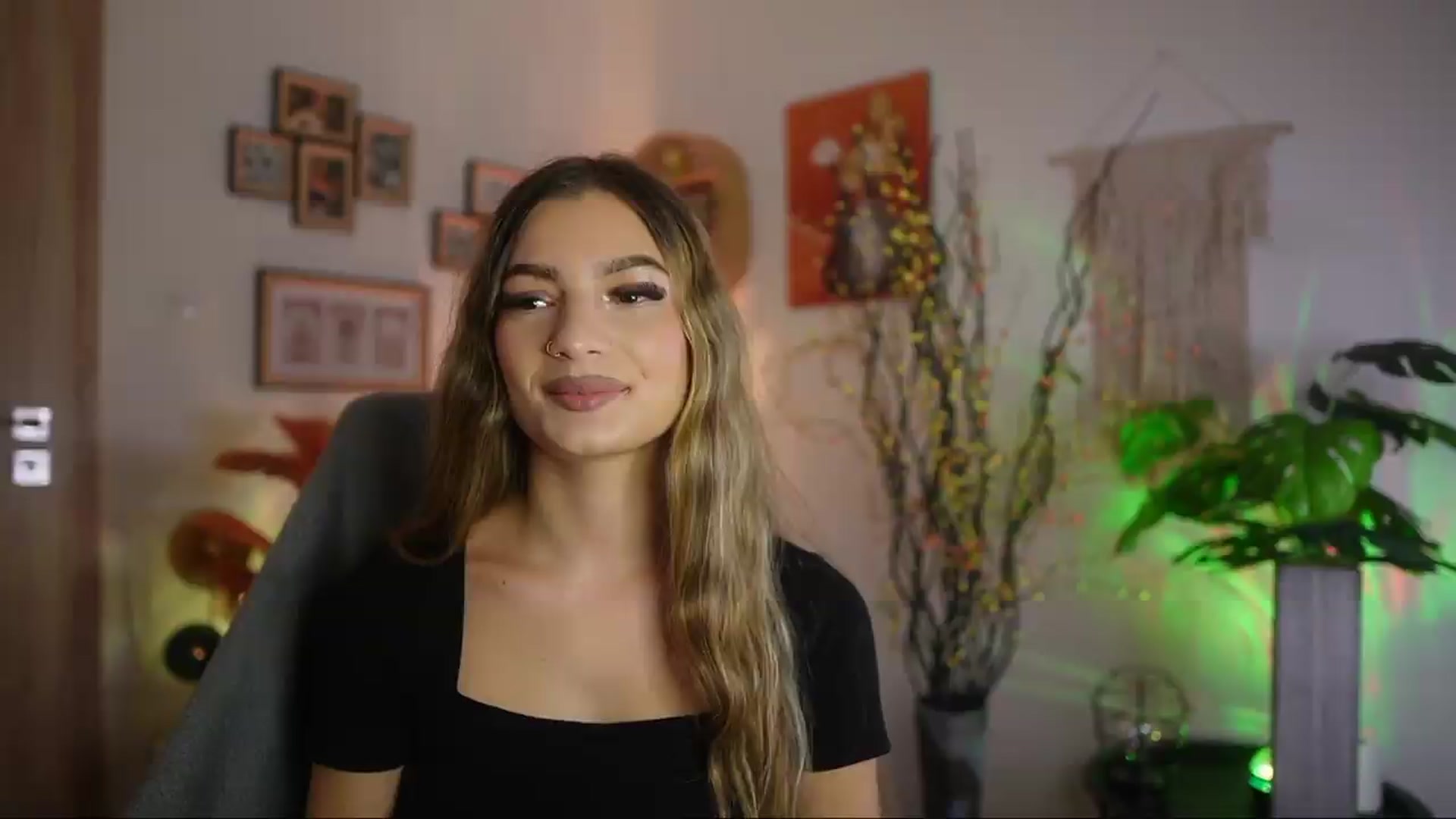 Gallery image thumbnail from Anna_Brie's myfreecams stream on, 09/24/2026, 14:44 image 1 of 20