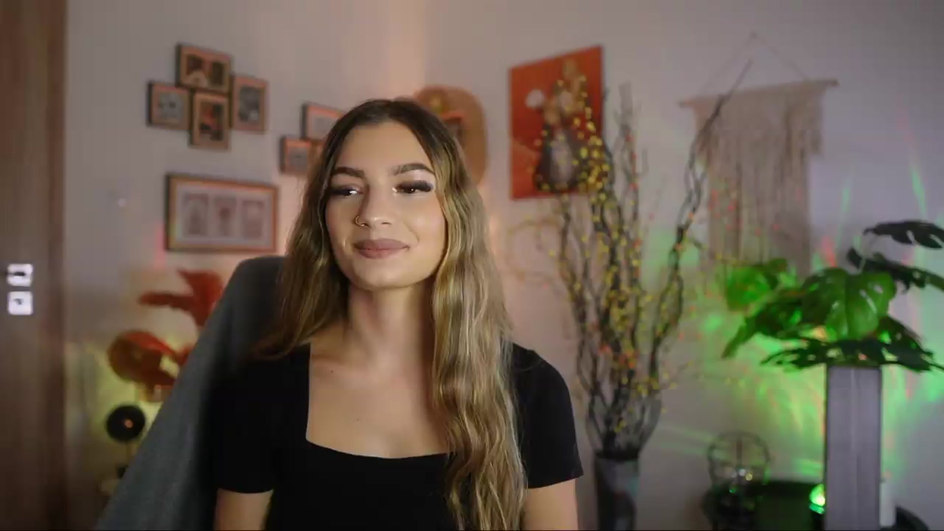 Gallery image thumbnail from Anna_Brie's myfreecams stream on, 09/24/2026, 14:44 image 14 of 20