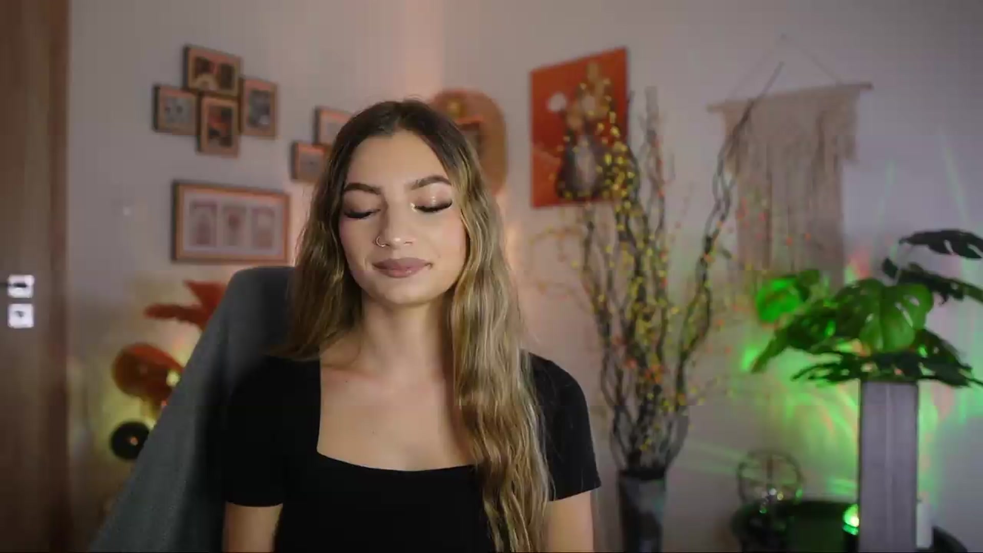 Gallery image thumbnail from Anna_Brie's myfreecams stream on, 09/24/2026, 14:44 image 9 of 20
