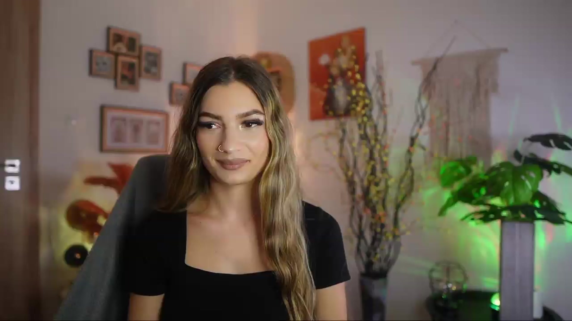 Gallery image thumbnail from Anna_Brie's myfreecams stream on, 09/24/2026, 14:44 image 11 of 20