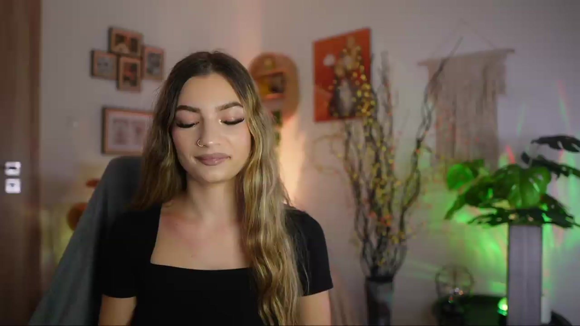 Gallery image thumbnail from Anna_Brie's myfreecams stream on, 09/24/2026, 15:49 image 6 of 20