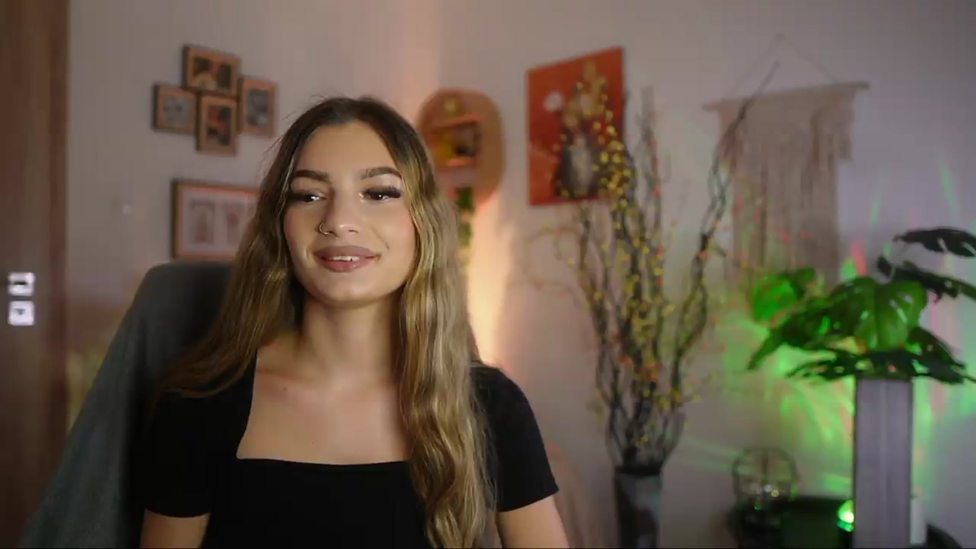 Gallery image thumbnail from Anna_Brie's myfreecams stream on, 09/24/2026, 15:49 image 12 of 20