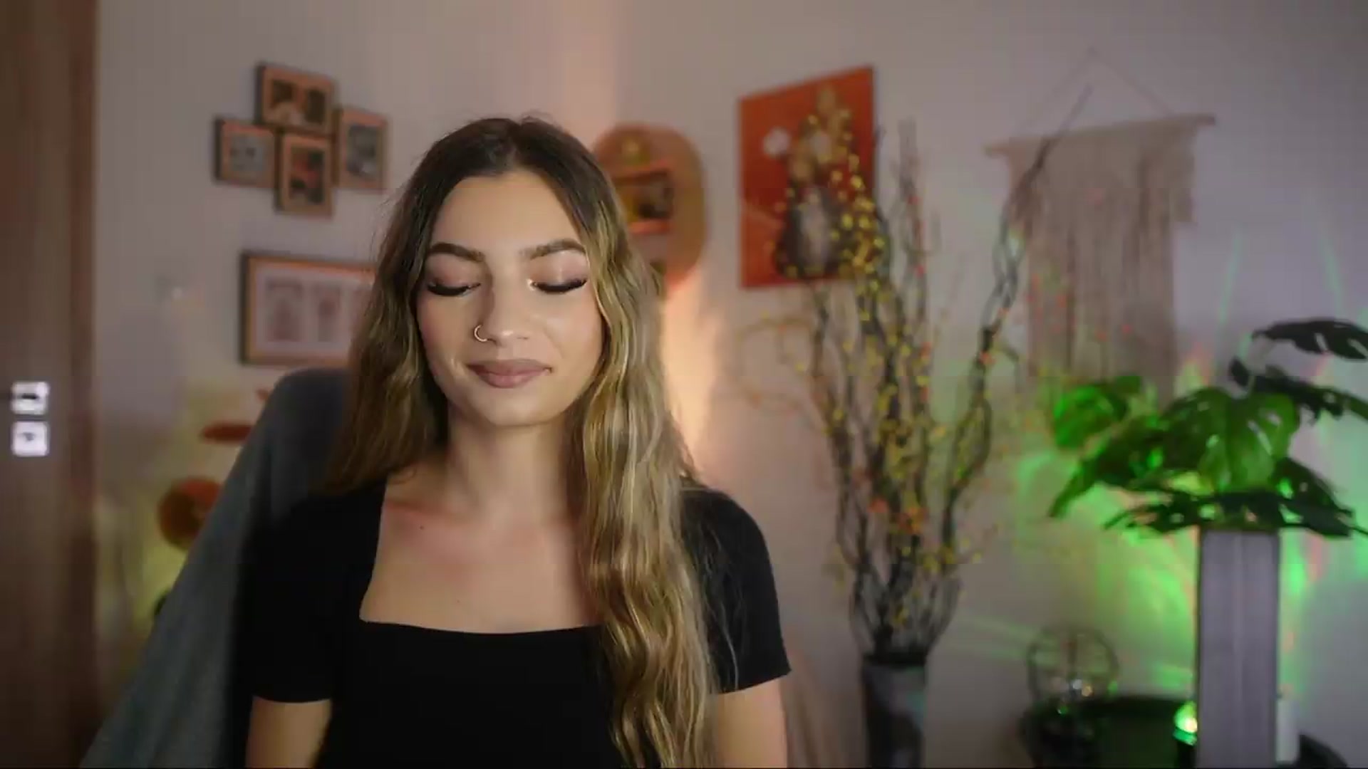 Gallery image thumbnail from Anna_Brie's myfreecams stream on, 09/24/2026, 15:49 image 5 of 20