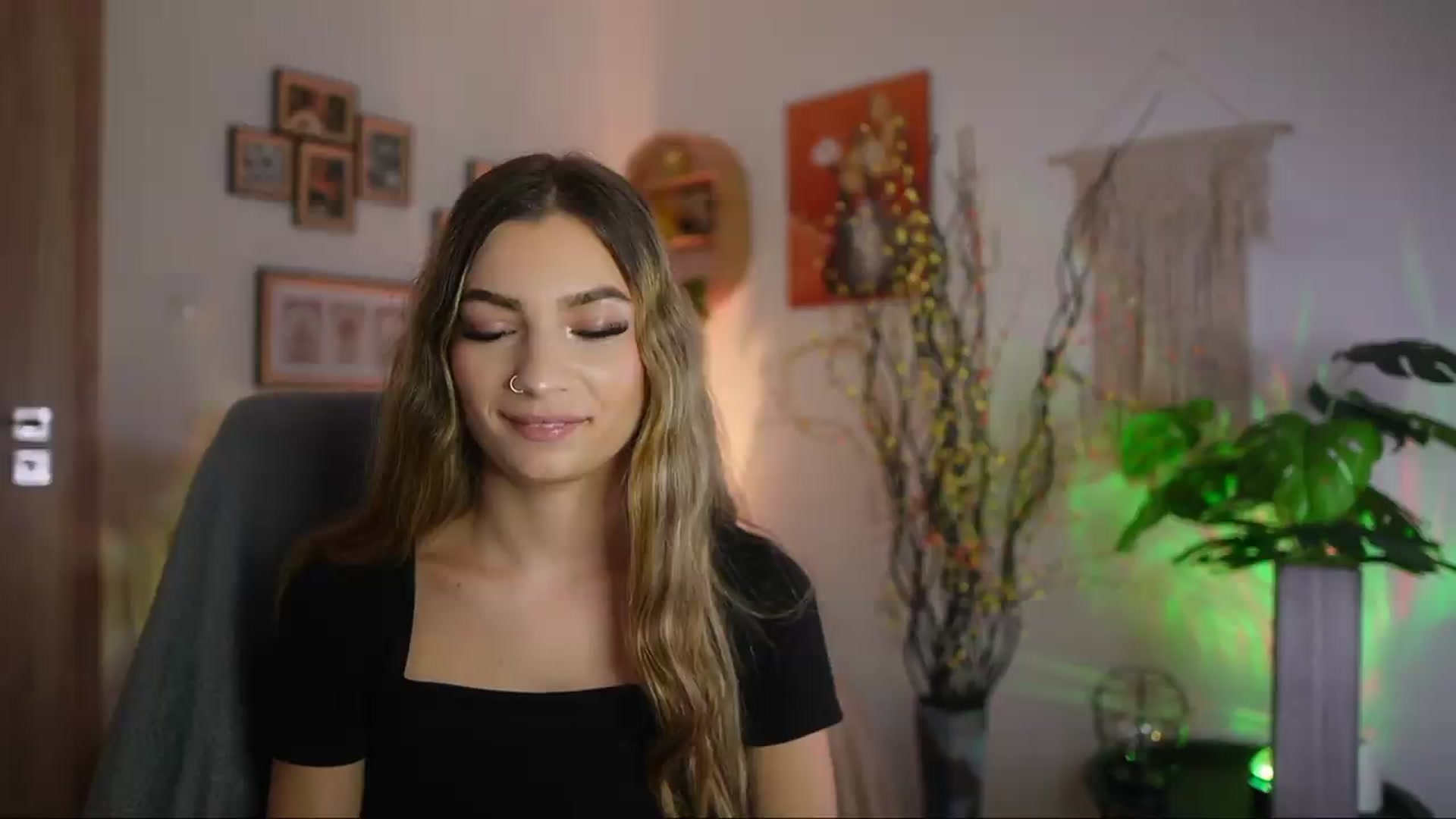 Gallery image thumbnail from Anna_Brie's myfreecams stream on, 09/24/2026, 18:08 image 13 of 20